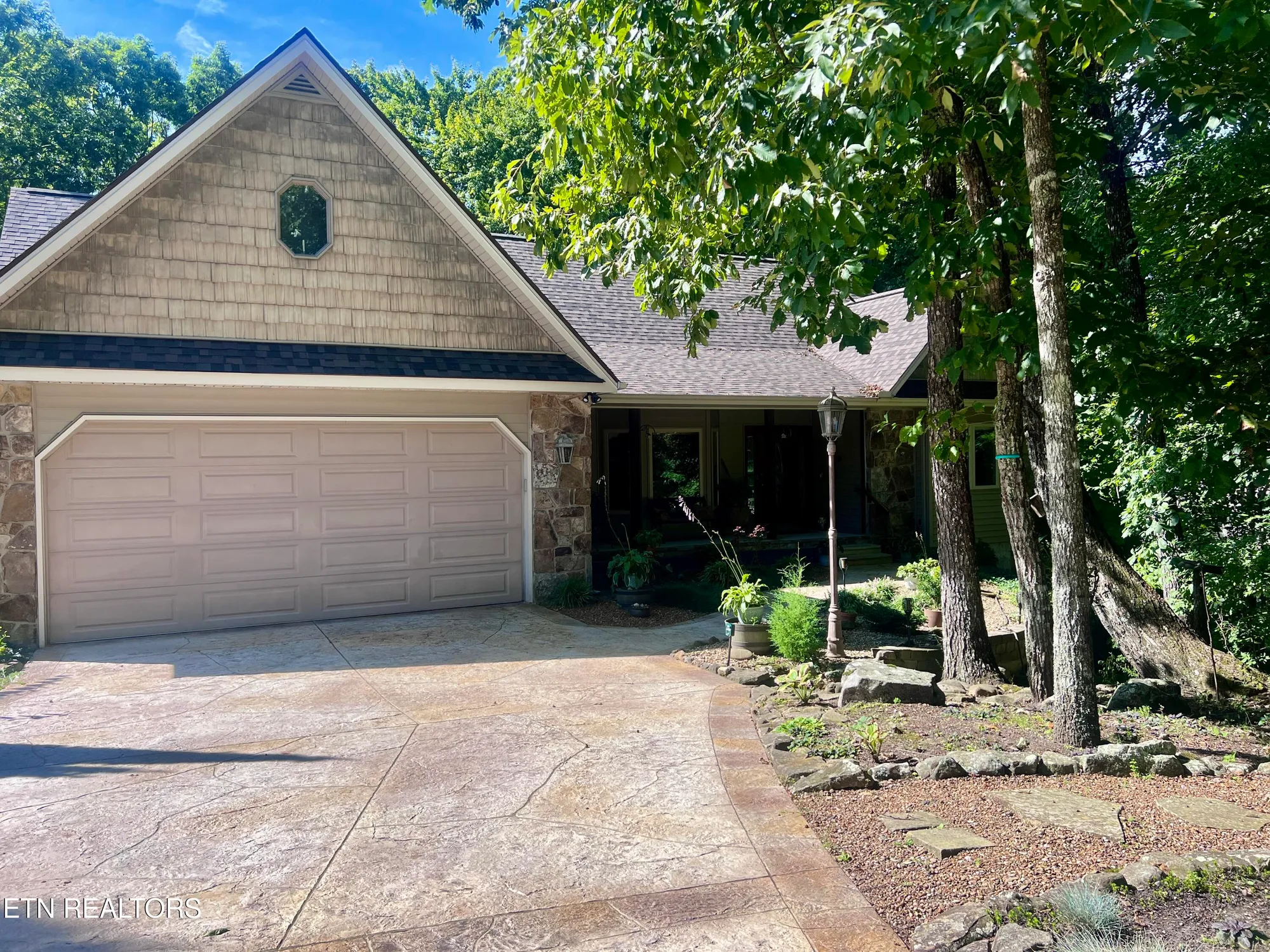 Property Slideshow image 3 of 59 | 150 mountain view dr, Crossville, TN, 38558