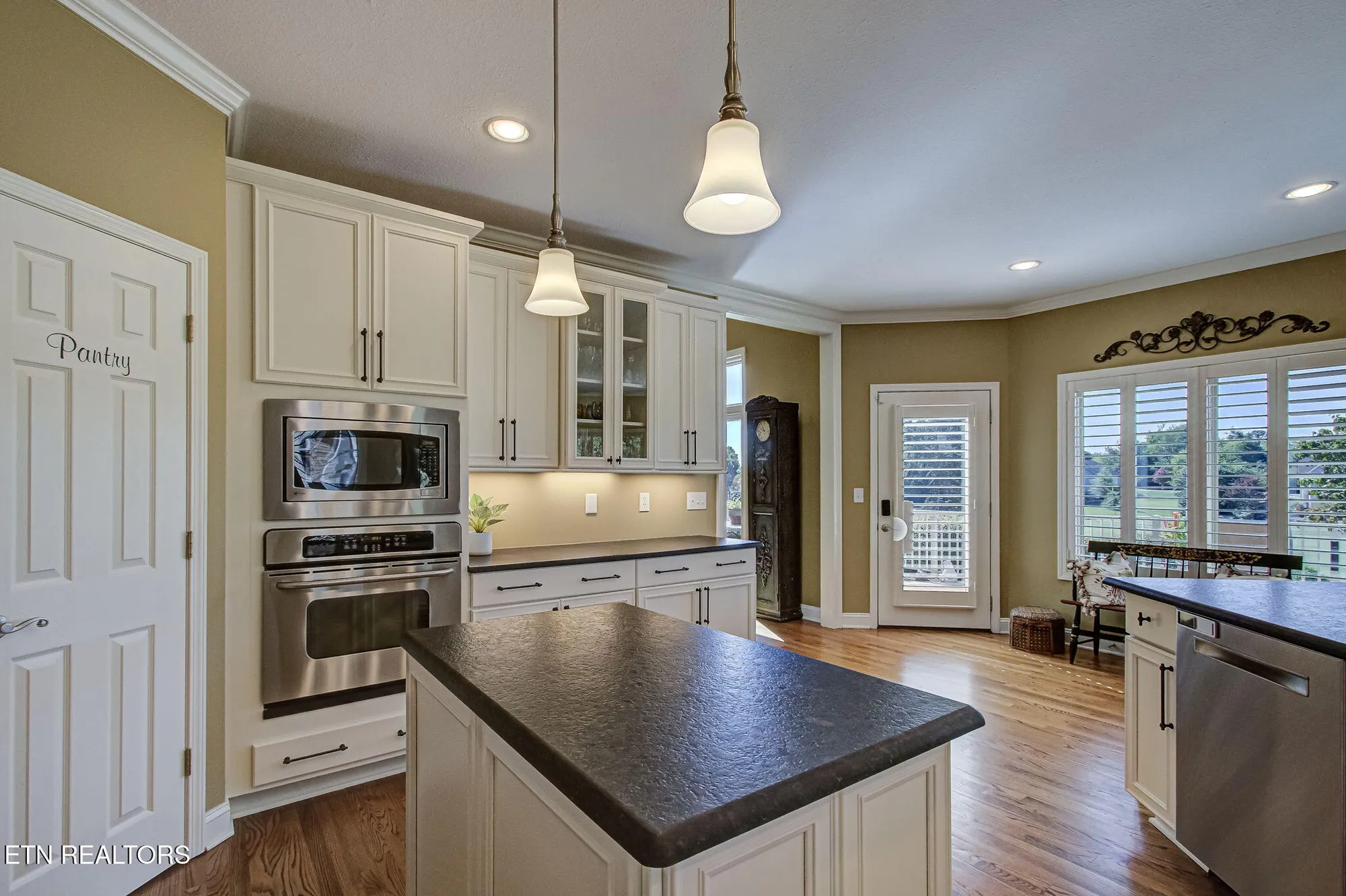 Property Slideshow image 14 of 59 | 125 santee way, Loudon, TN, 37774