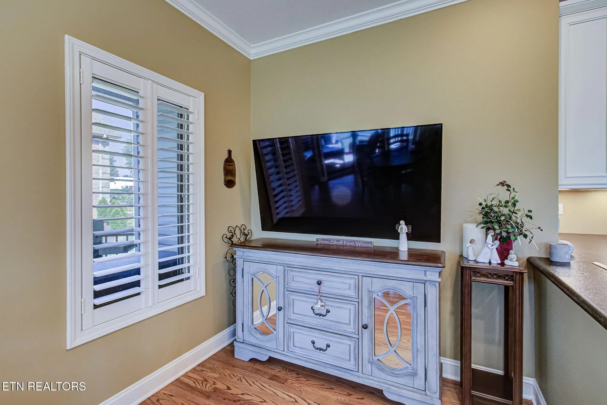 Property Slideshow image 16 of 59 | 125 santee way, Loudon, TN, 37774
