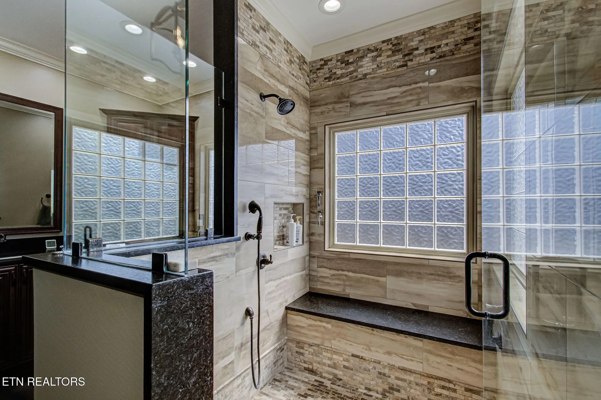 Property Slideshow image 26 of 59 | 125 santee way, Loudon, TN, 37774
