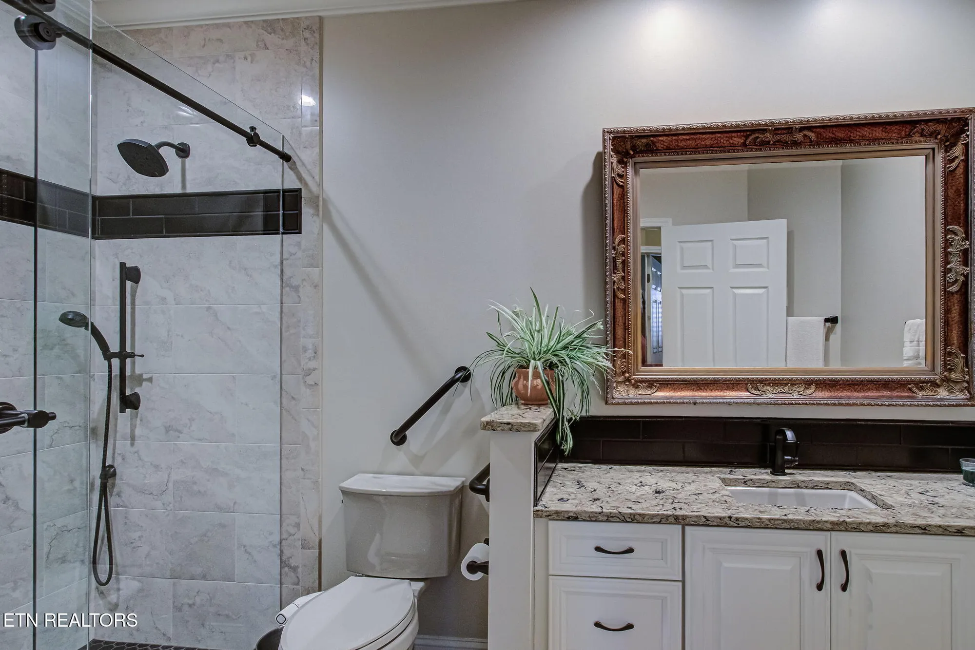 Property Slideshow image 39 of 59 | 125 santee way, Loudon, TN, 37774