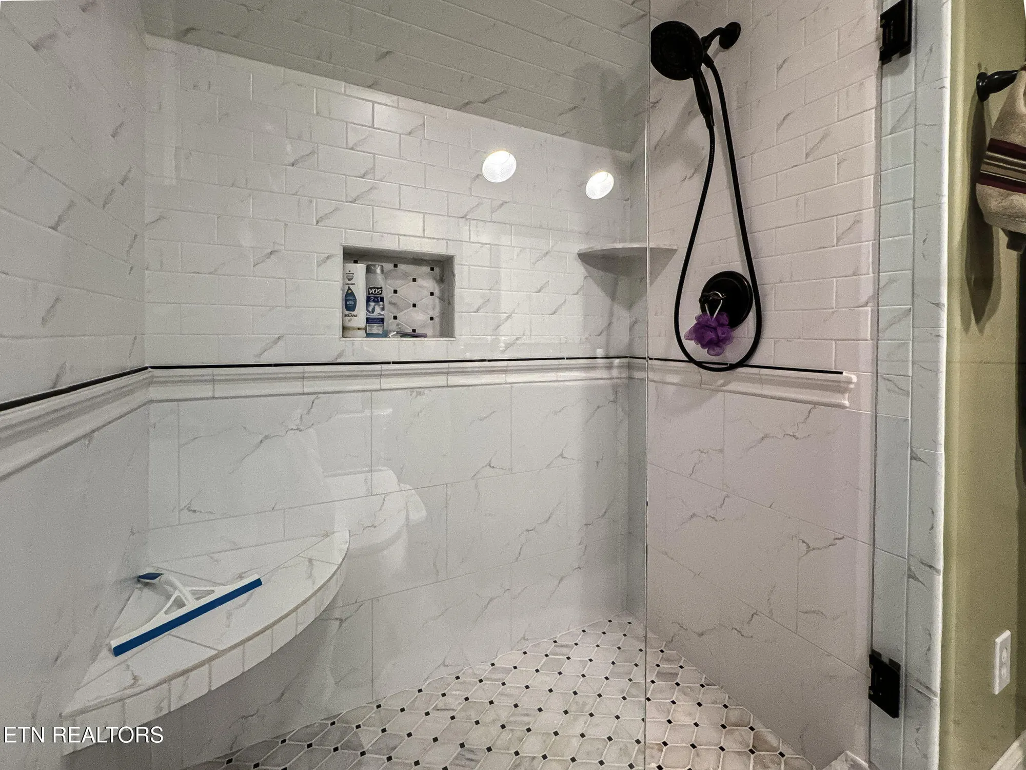 Property Slideshow image 47 of 59 | 125 santee way, Loudon, TN, 37774