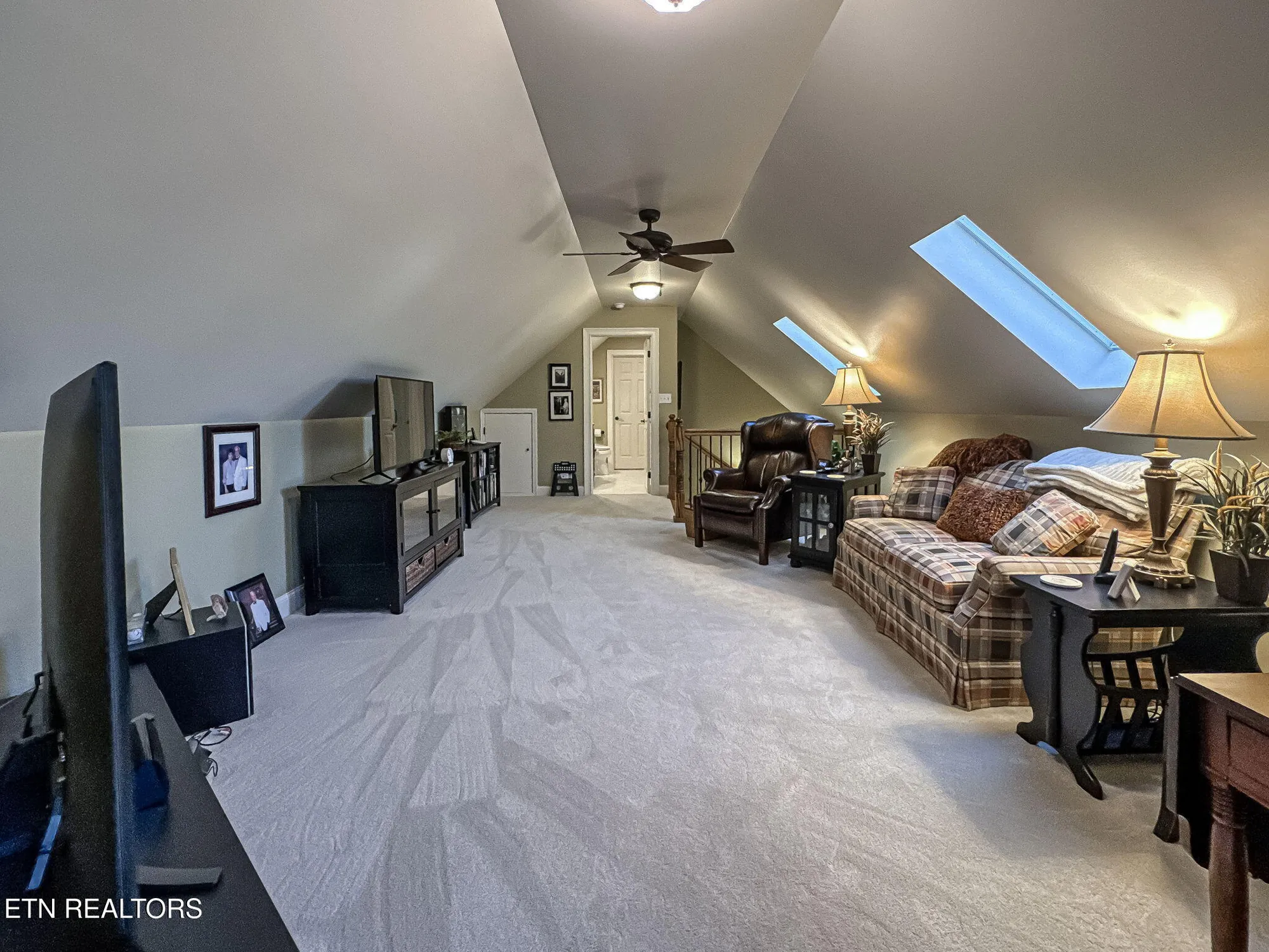 Property Slideshow image 44 of 59 | 125 santee way, Loudon, TN, 37774