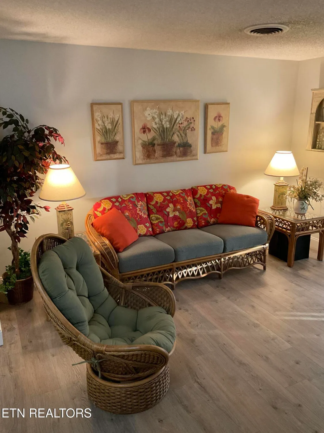 Property Slideshow image 12 of 33 | 6 lakeshore ct 105, Crossville, TN, 38558