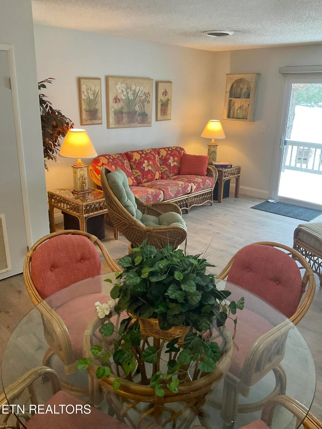 Property Slideshow image 10 of 33 | 6 lakeshore ct 105, Crossville, TN, 38558