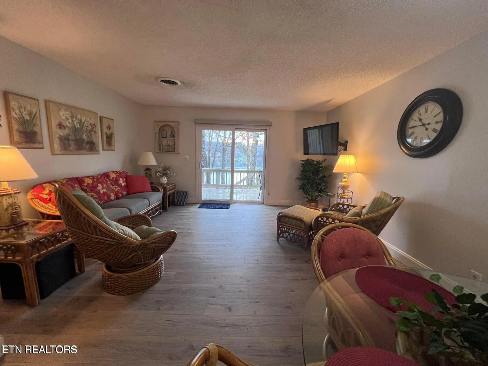 Property Slideshow image 13 of 33 | 6 lakeshore ct 105, Crossville, TN, 38558
