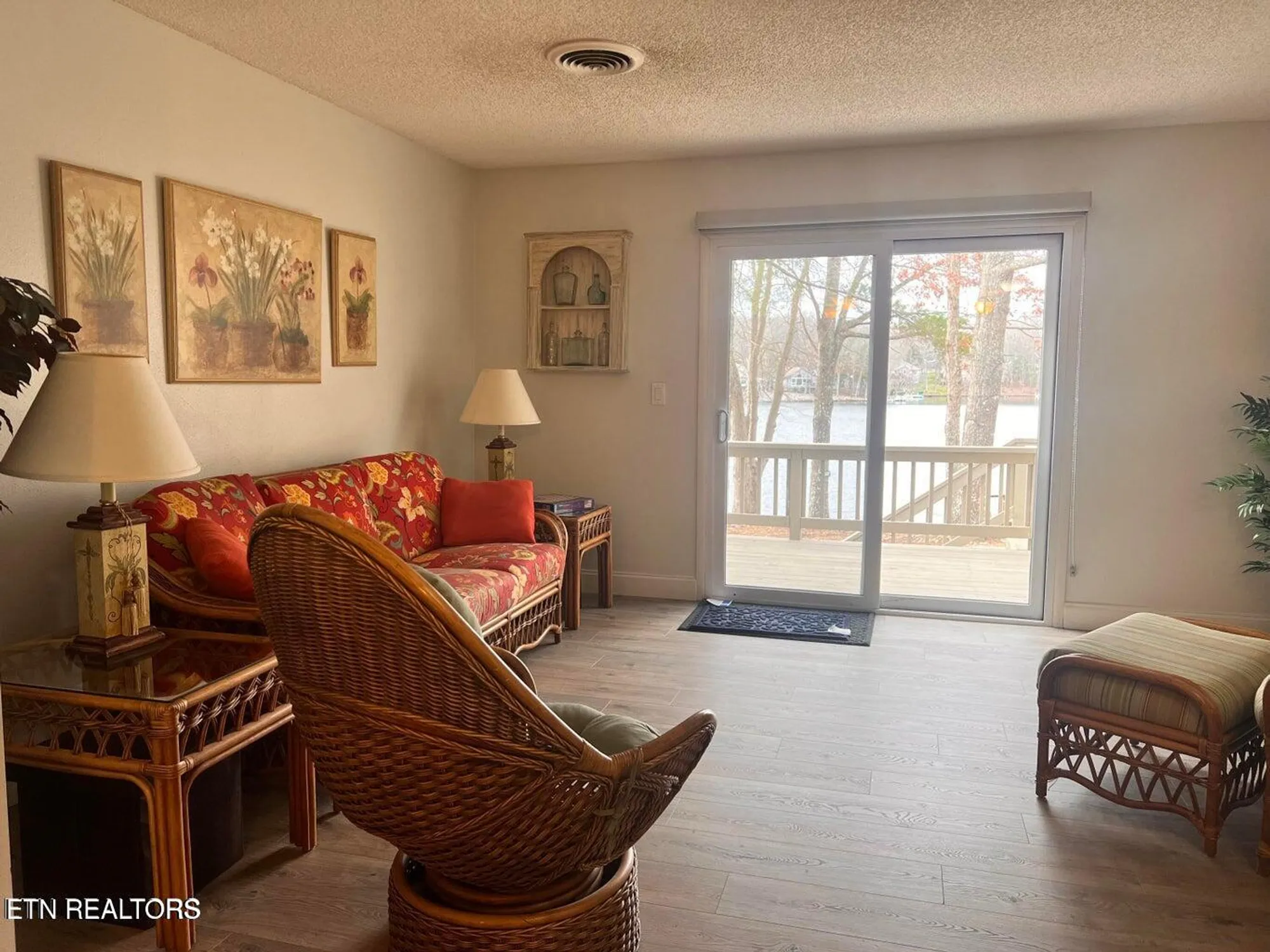 Property Slideshow image 14 of 33 | 6 lakeshore ct 105, Crossville, TN, 38558