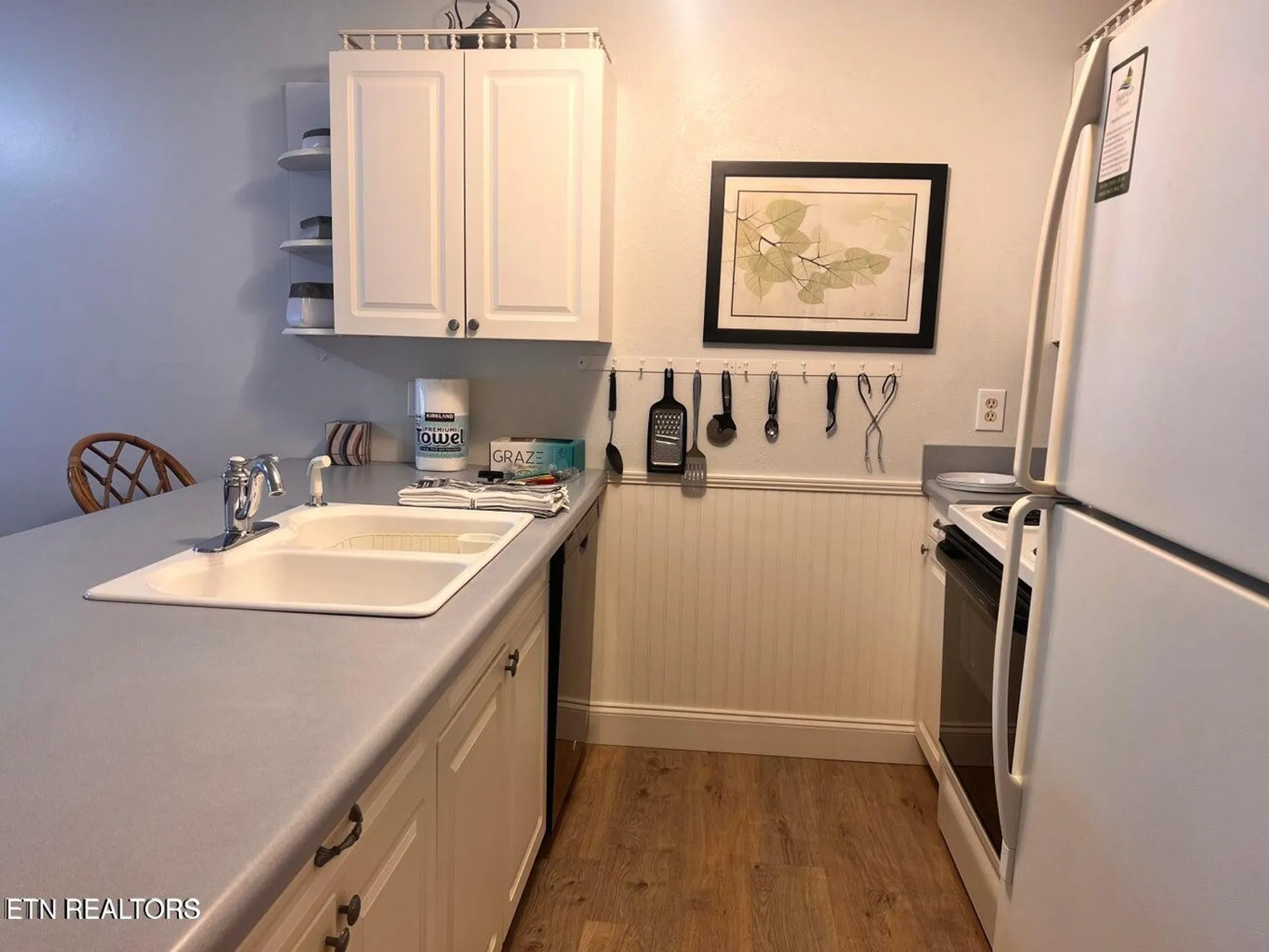 Property Slideshow image 4 of 33 | 6 lakeshore ct 105, Crossville, TN, 38558
