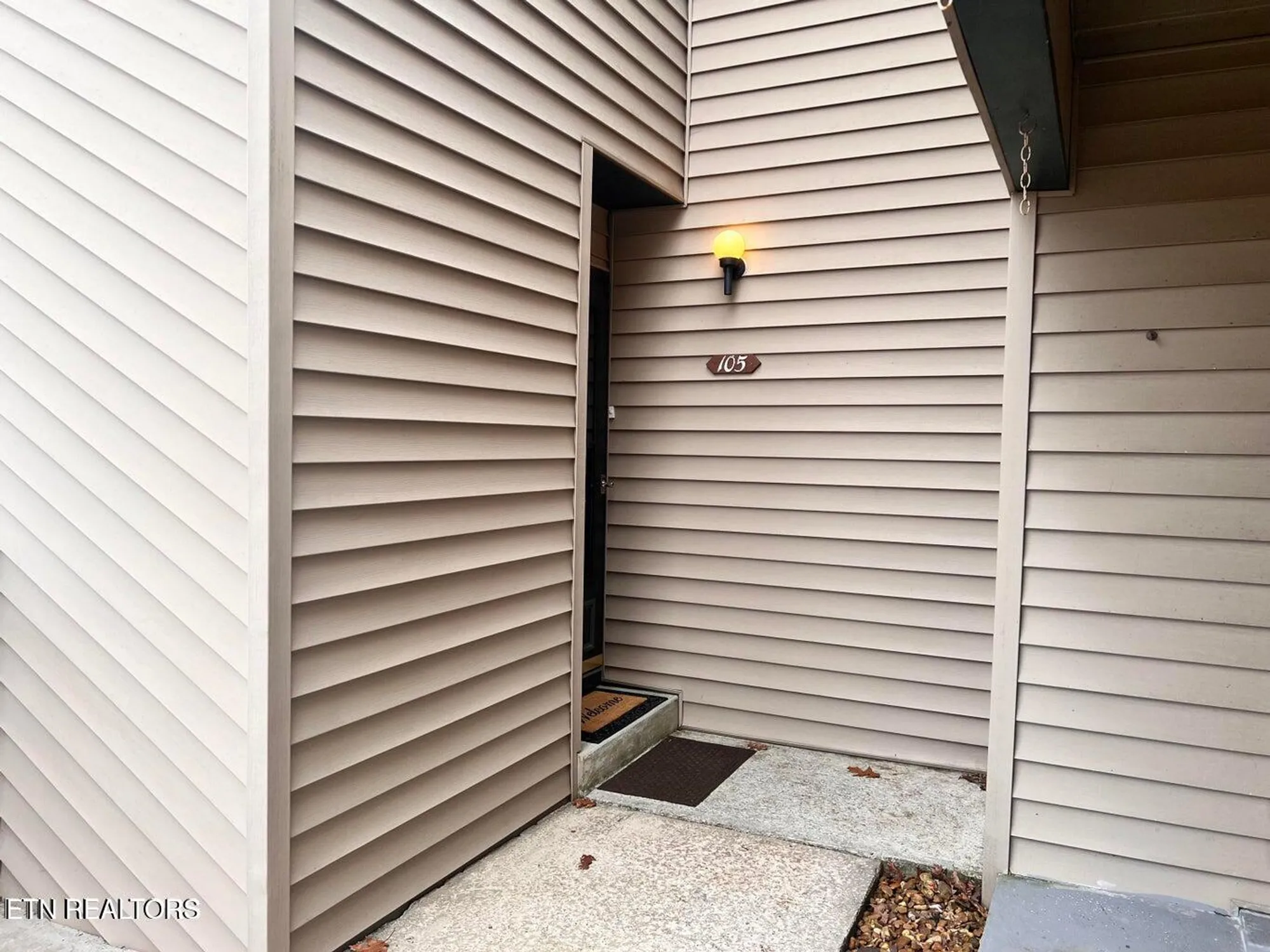 Property Slideshow image 1 of 33 | 6 lakeshore ct 105, Crossville, TN, 38558