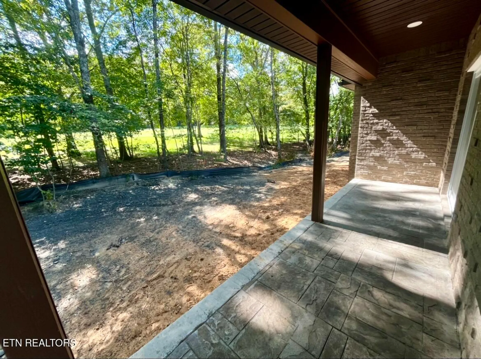 Property Slideshow image 17 of 24 | 414 beachwood dr, Crossville, TN, 38558