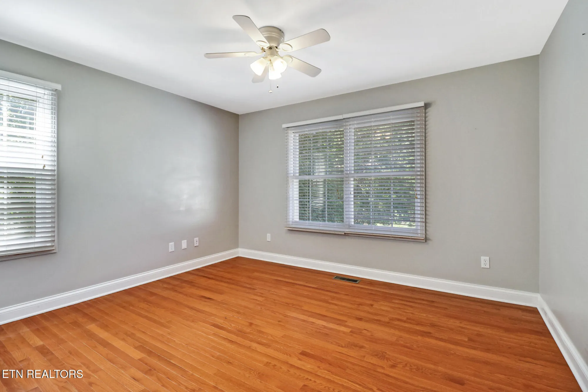 Property Slideshow image 23 of 38 | 157 cromwell ln, Crossville, TN, 38558