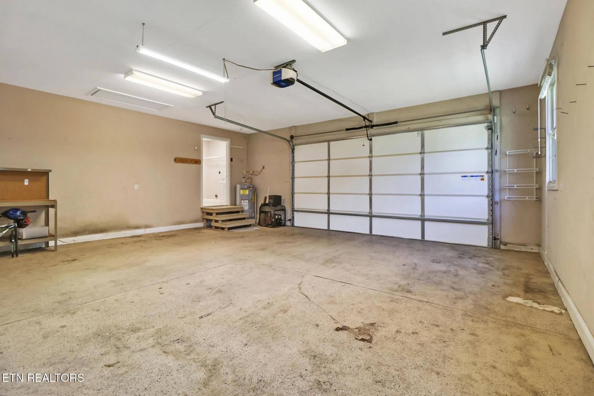 Property Slideshow image 33 of 38 | 157 cromwell ln, Crossville, TN, 38558