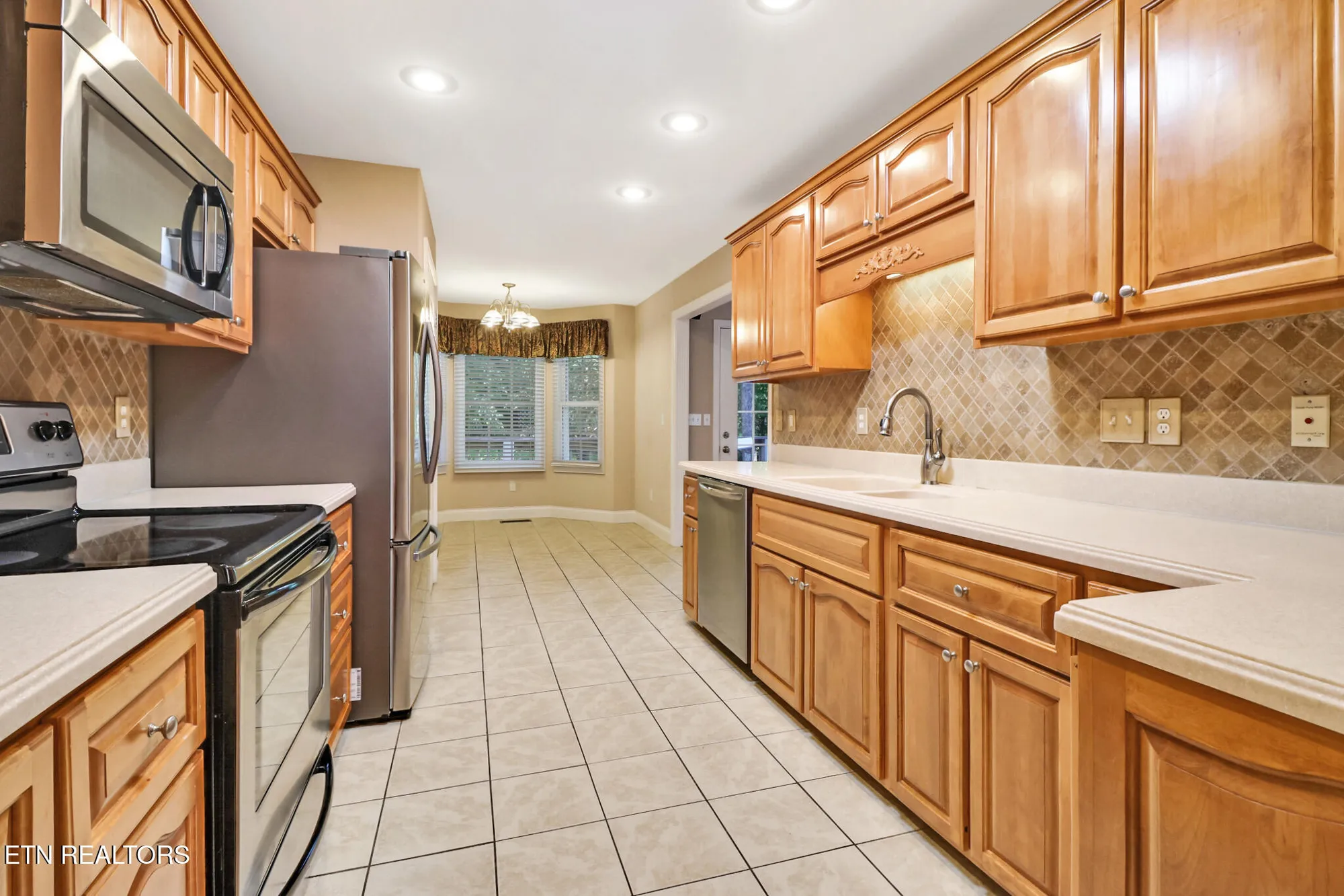 Property Slideshow image 17 of 38 | 157 cromwell ln, Crossville, TN, 38558