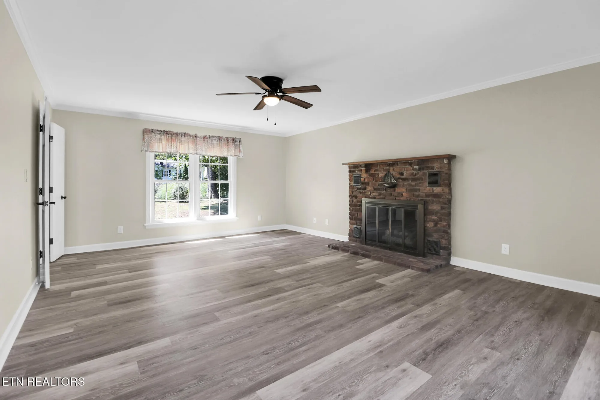 Property Slideshow image 6 of 42 | 155 dovenshire dr, Crossville, TN, 38558