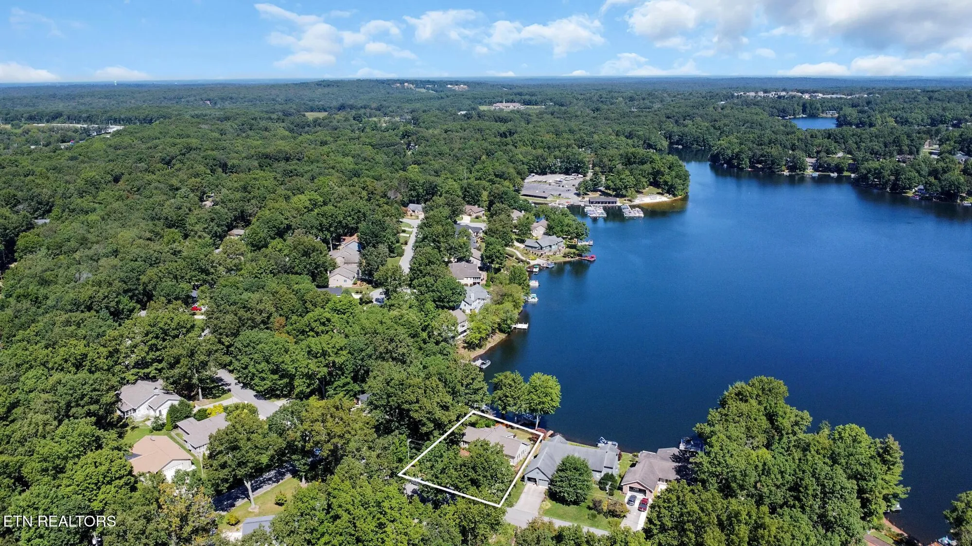 Property Slideshow image 38 of 42 | 155 dovenshire dr, Crossville, TN, 38558