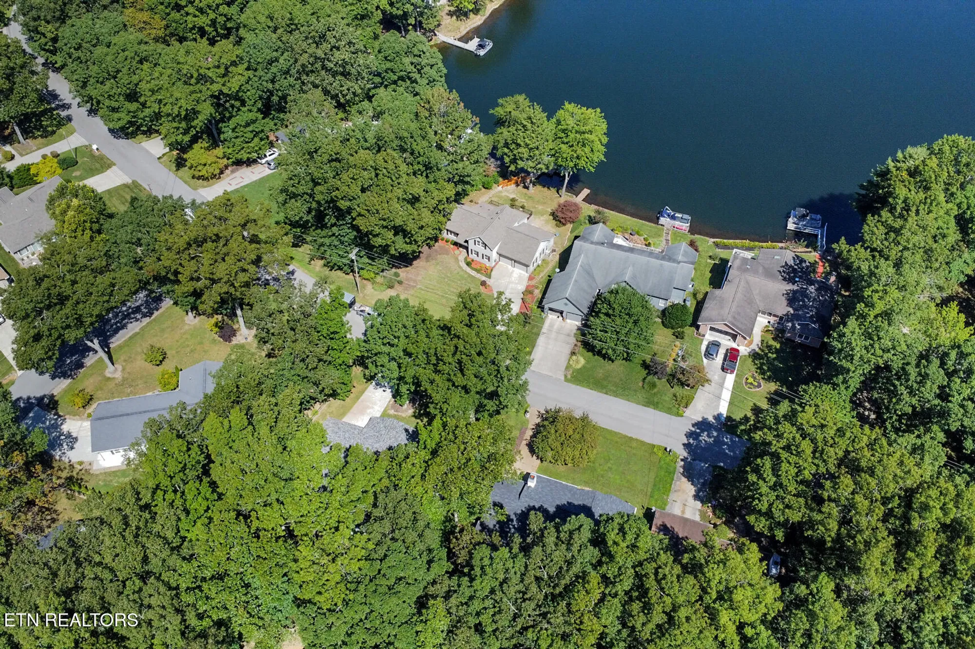 Property Slideshow image 39 of 42 | 155 dovenshire dr, Crossville, TN, 38558