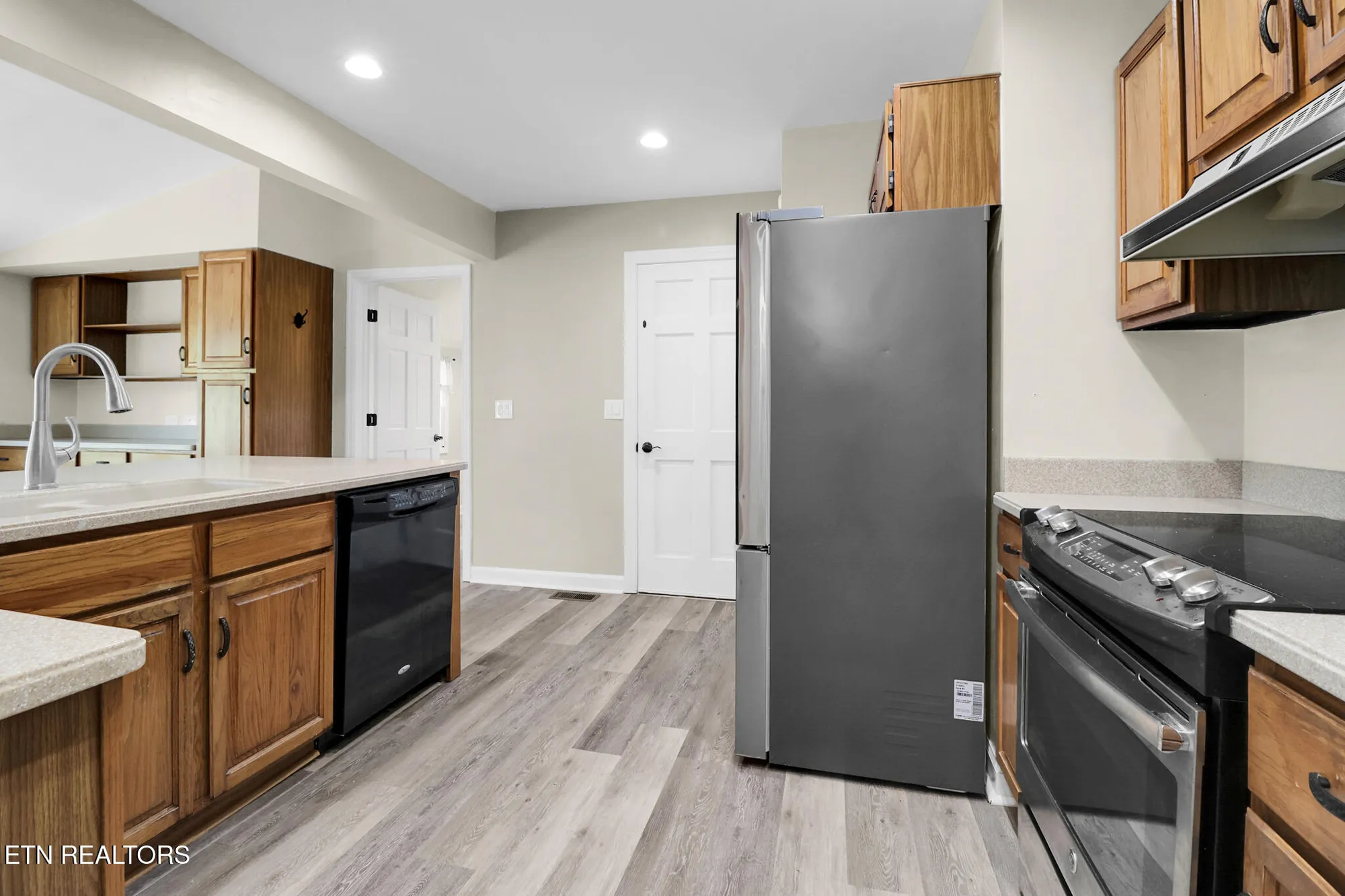 Property Slideshow image 13 of 42 | 155 dovenshire dr, Crossville, TN, 38558