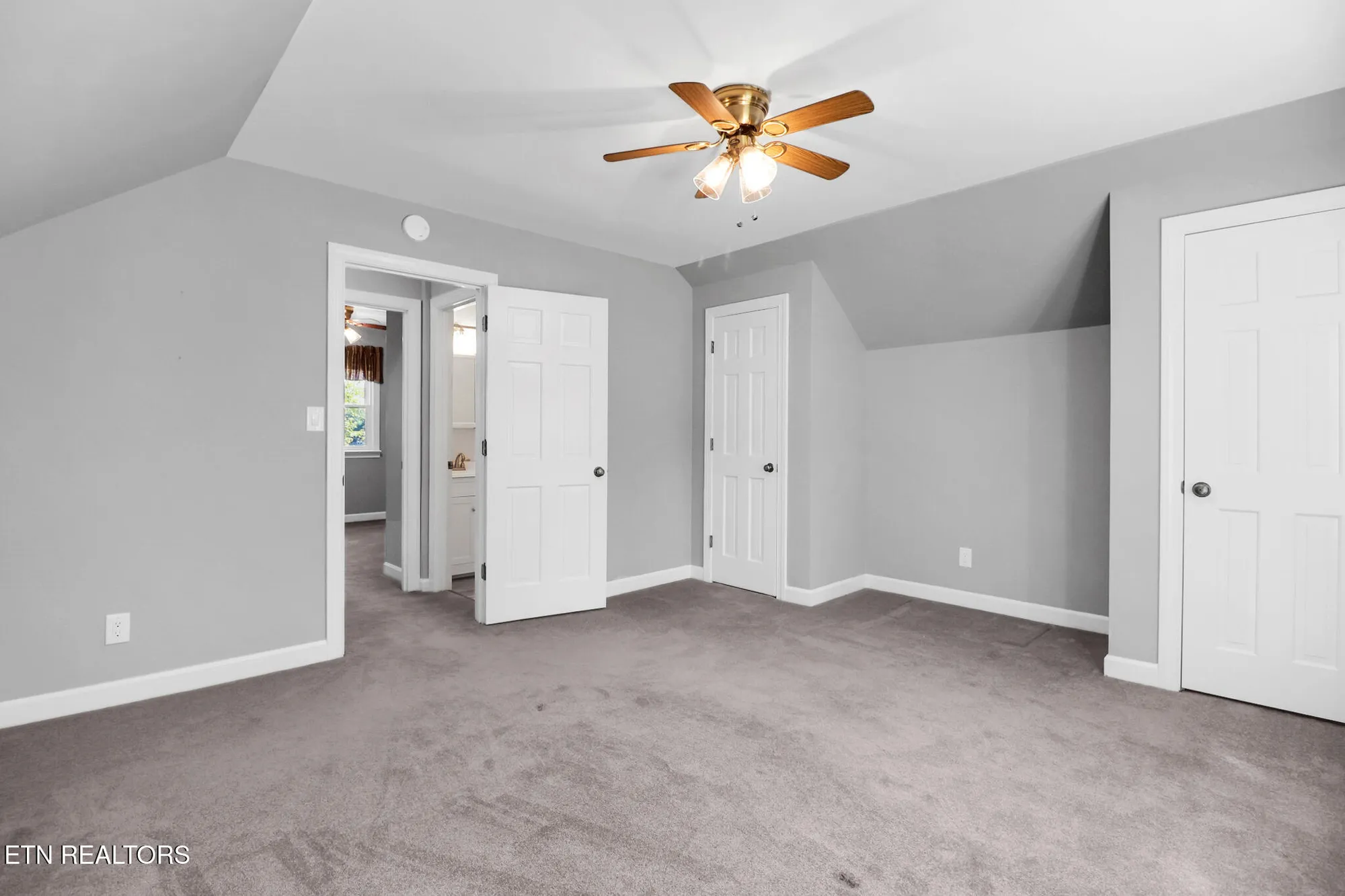 Property Slideshow image 27 of 42 | 155 dovenshire dr, Crossville, TN, 38558