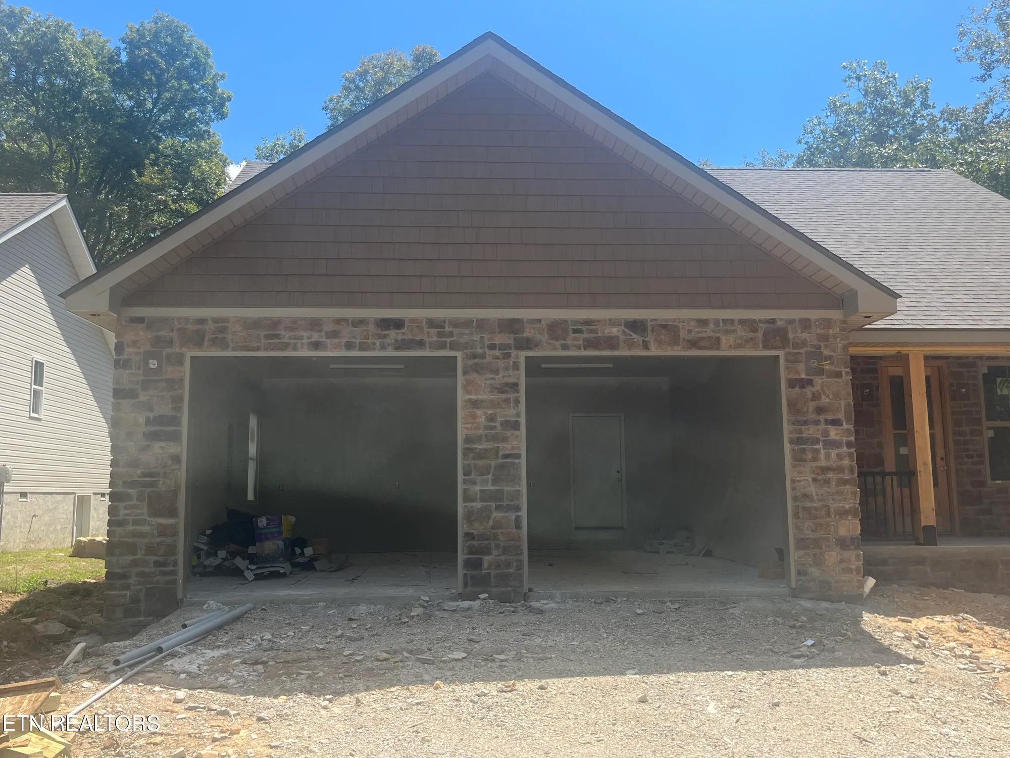 Property Slideshow image 3 of 36 | 382 st george dr, Crossville, TN, 38571