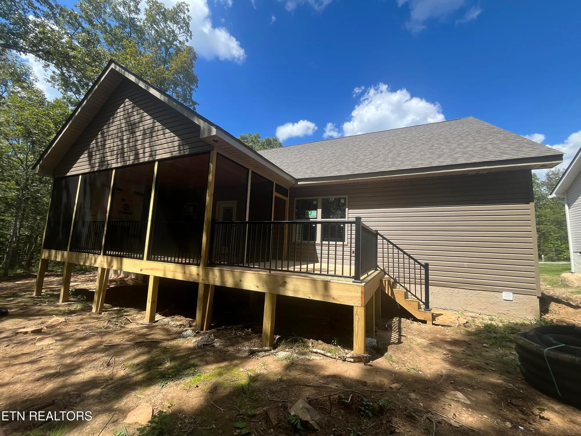 Property Slideshow image 7 of 36 | 382 st george dr, Crossville, TN, 38571