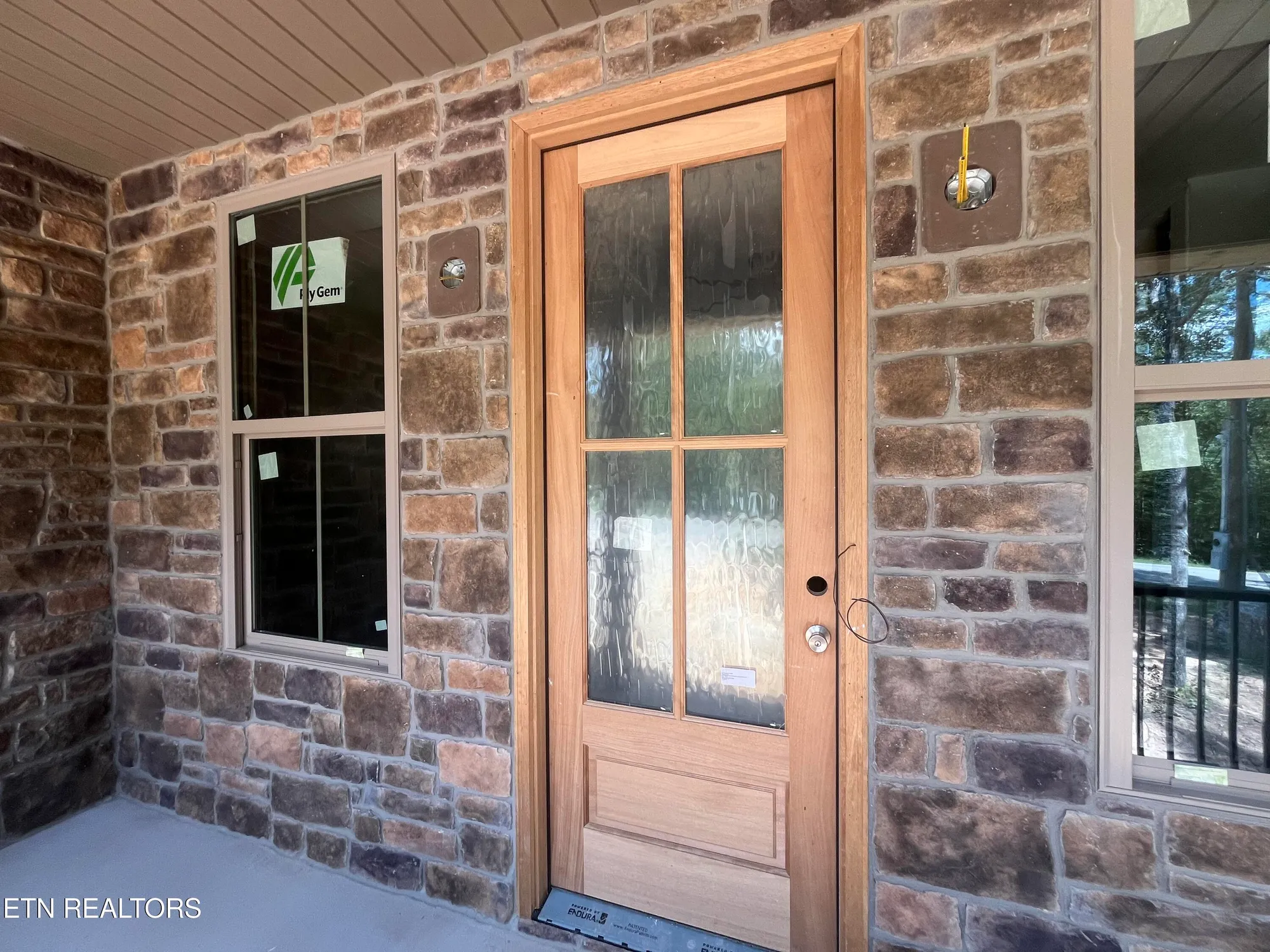 Property Slideshow image 5 of 36 | 382 st george dr, Crossville, TN, 38571