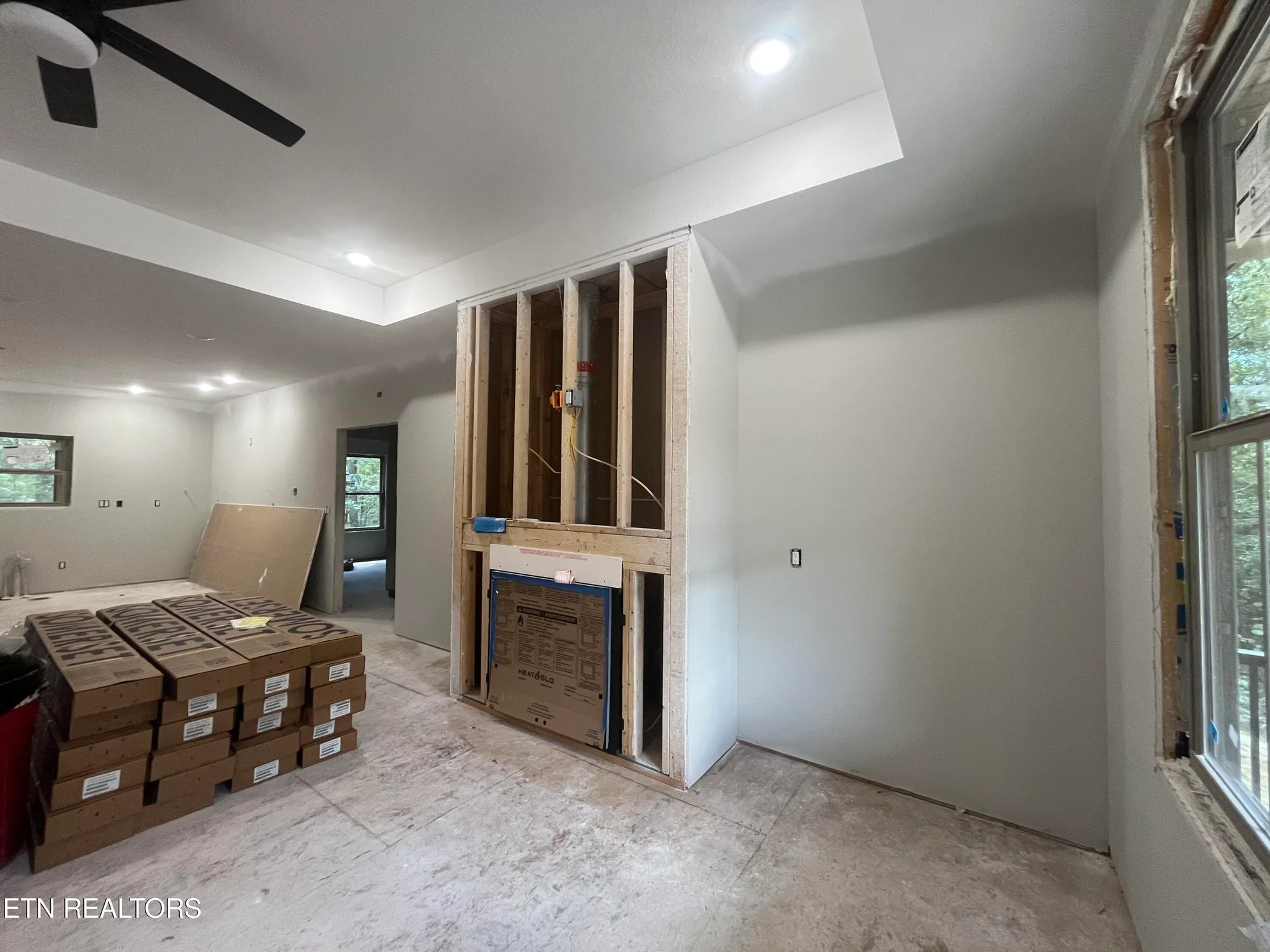 Property Slideshow image 16 of 36 | 382 st george dr, Crossville, TN, 38571