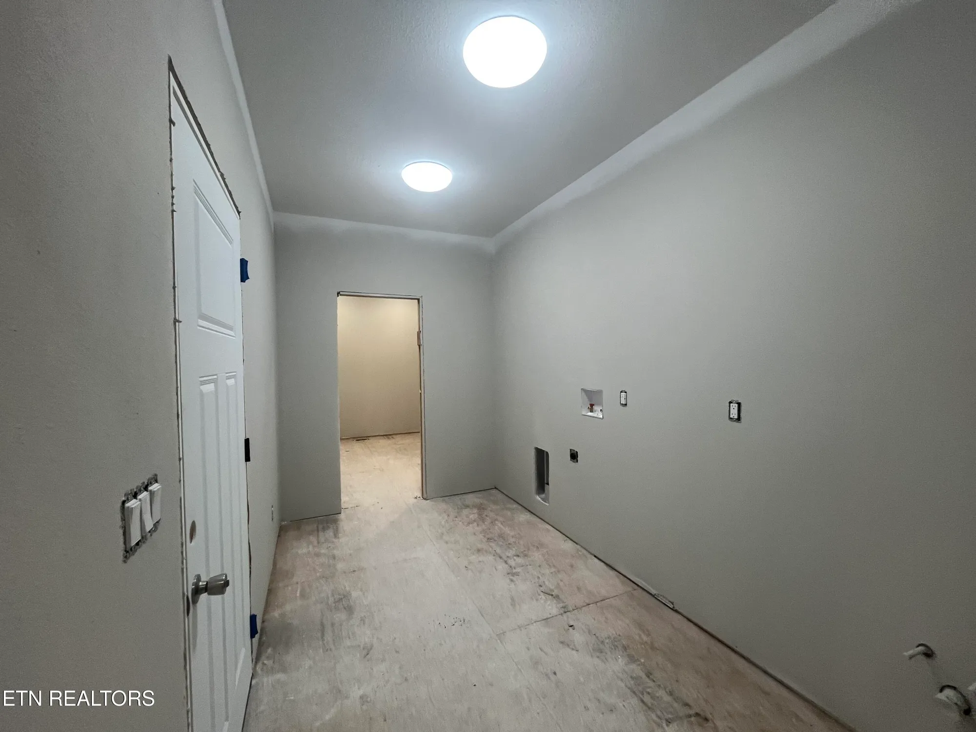 Property Slideshow image 18 of 36 | 382 st george dr, Crossville, TN, 38571