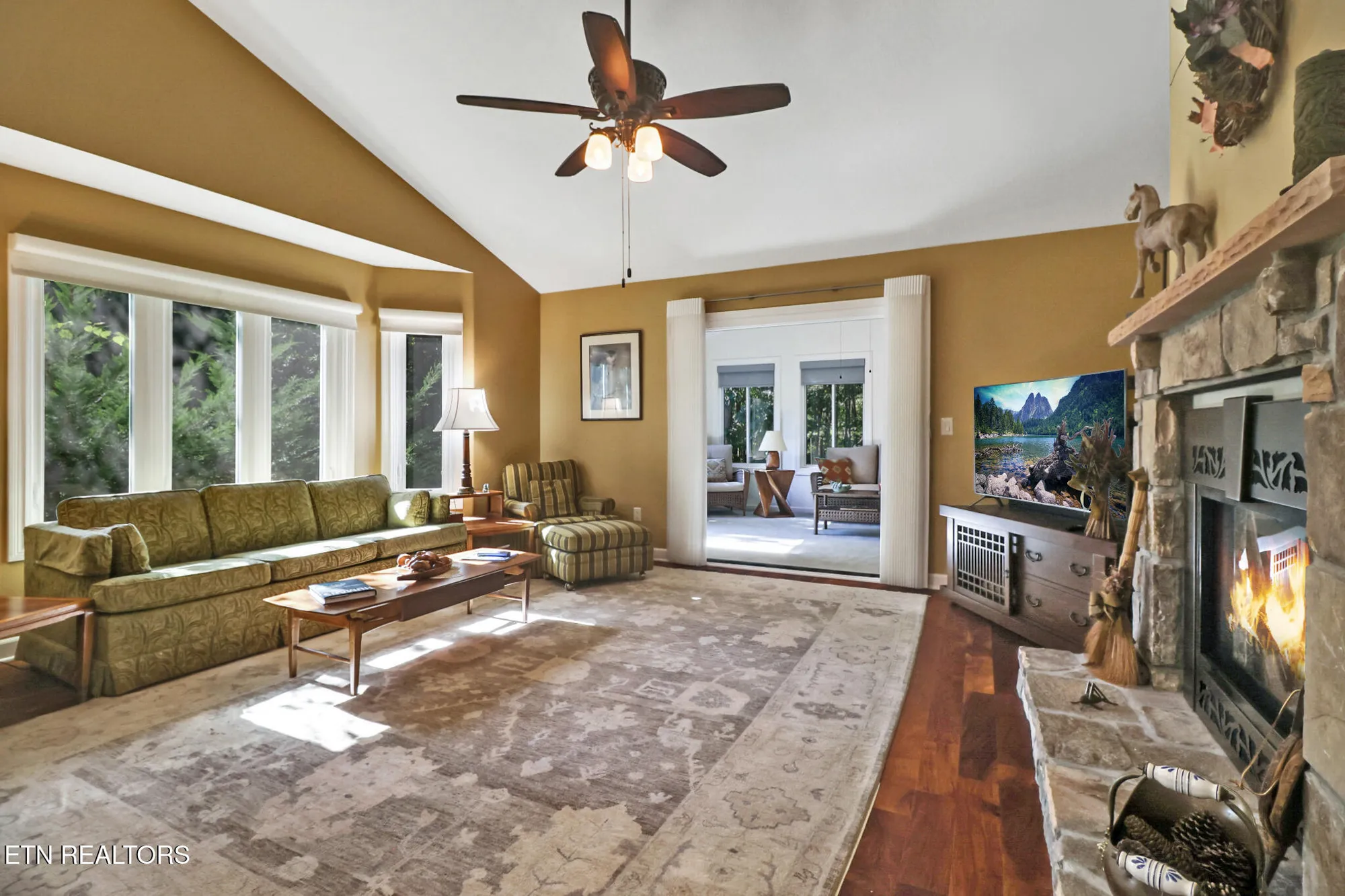 Property Slideshow image 13 of 48 | 104 hickory ridge ln, Crossville, TN, 38558