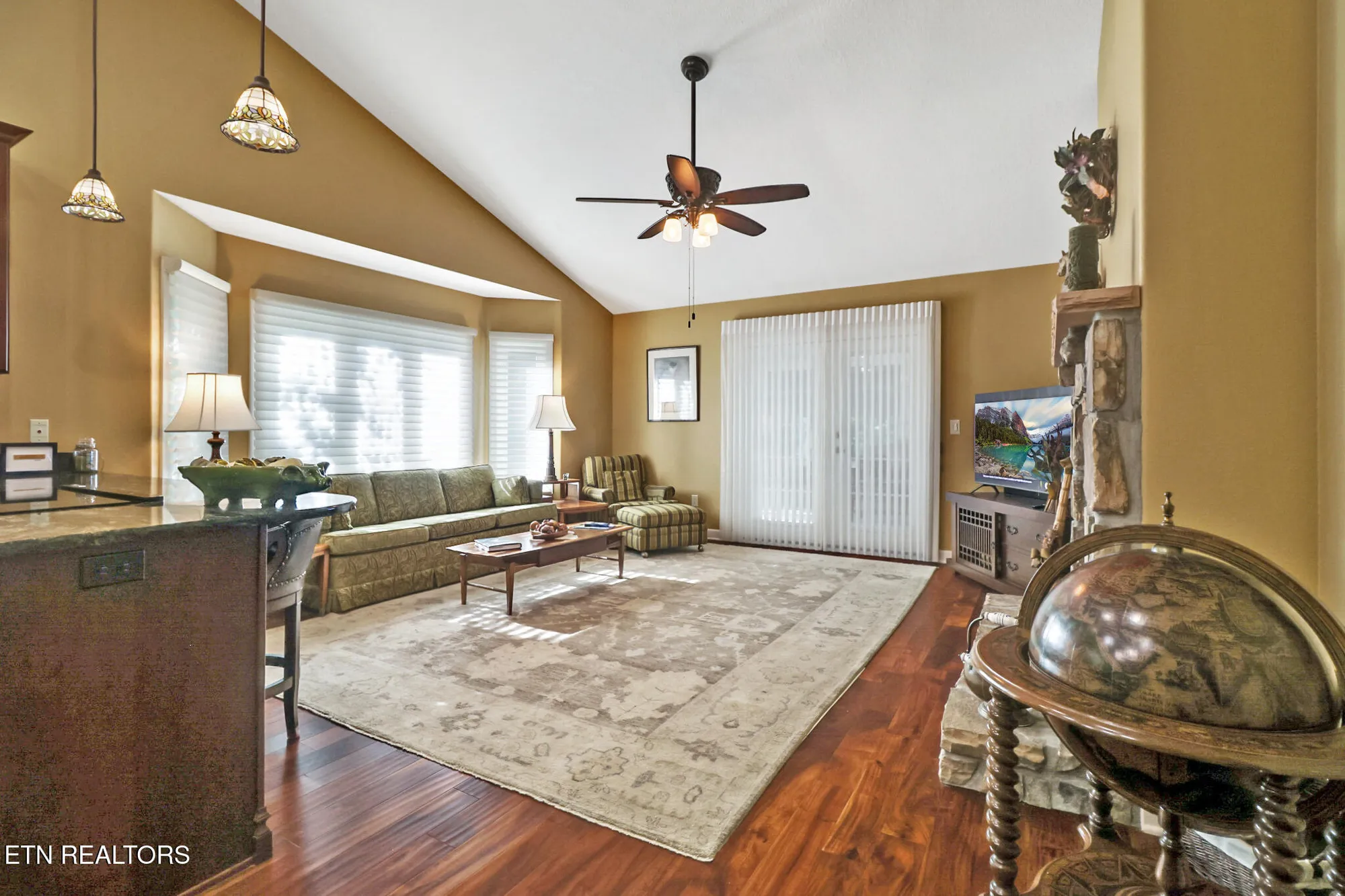 Property Slideshow image 12 of 48 | 104 hickory ridge ln, Crossville, TN, 38558