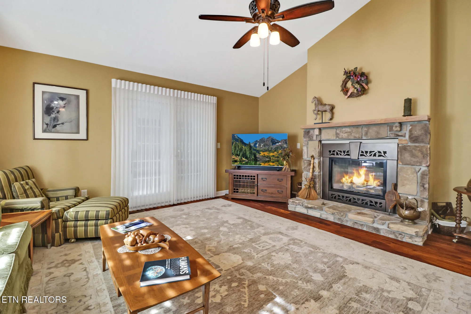 Property Slideshow image 14 of 48 | 104 hickory ridge ln, Crossville, TN, 38558