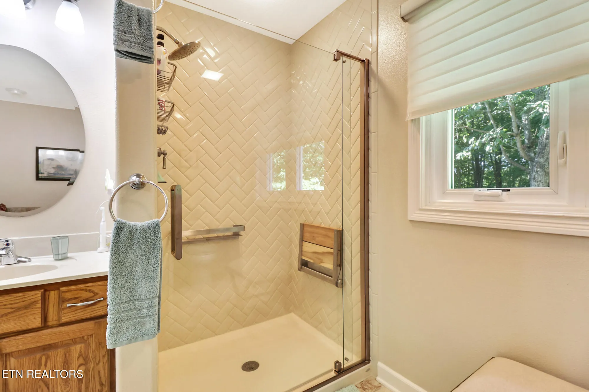 Property Slideshow image 28 of 48 | 104 hickory ridge ln, Crossville, TN, 38558