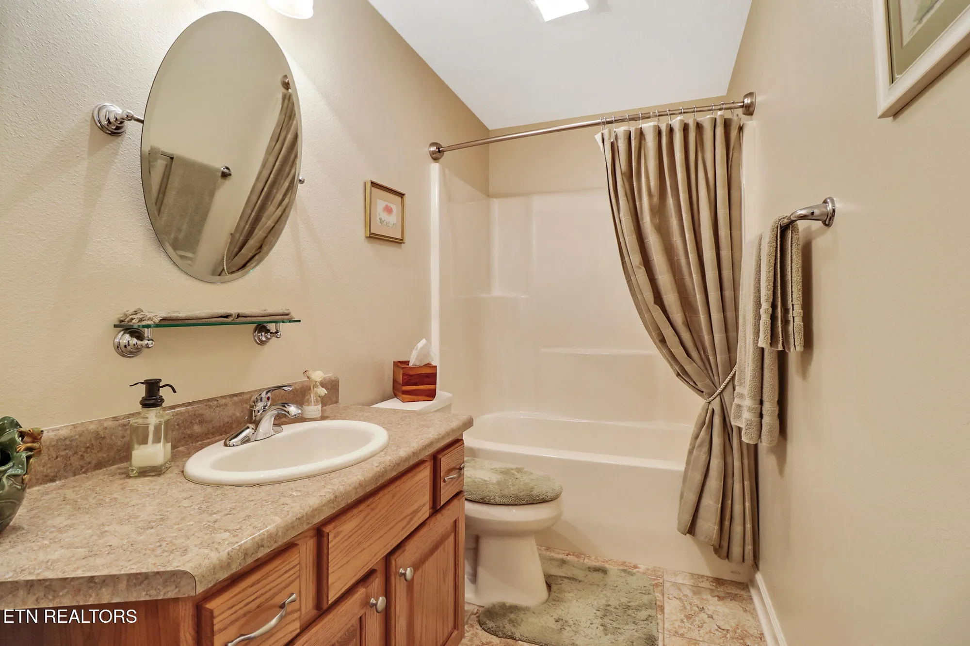 Property Slideshow image 32 of 48 | 104 hickory ridge ln, Crossville, TN, 38558