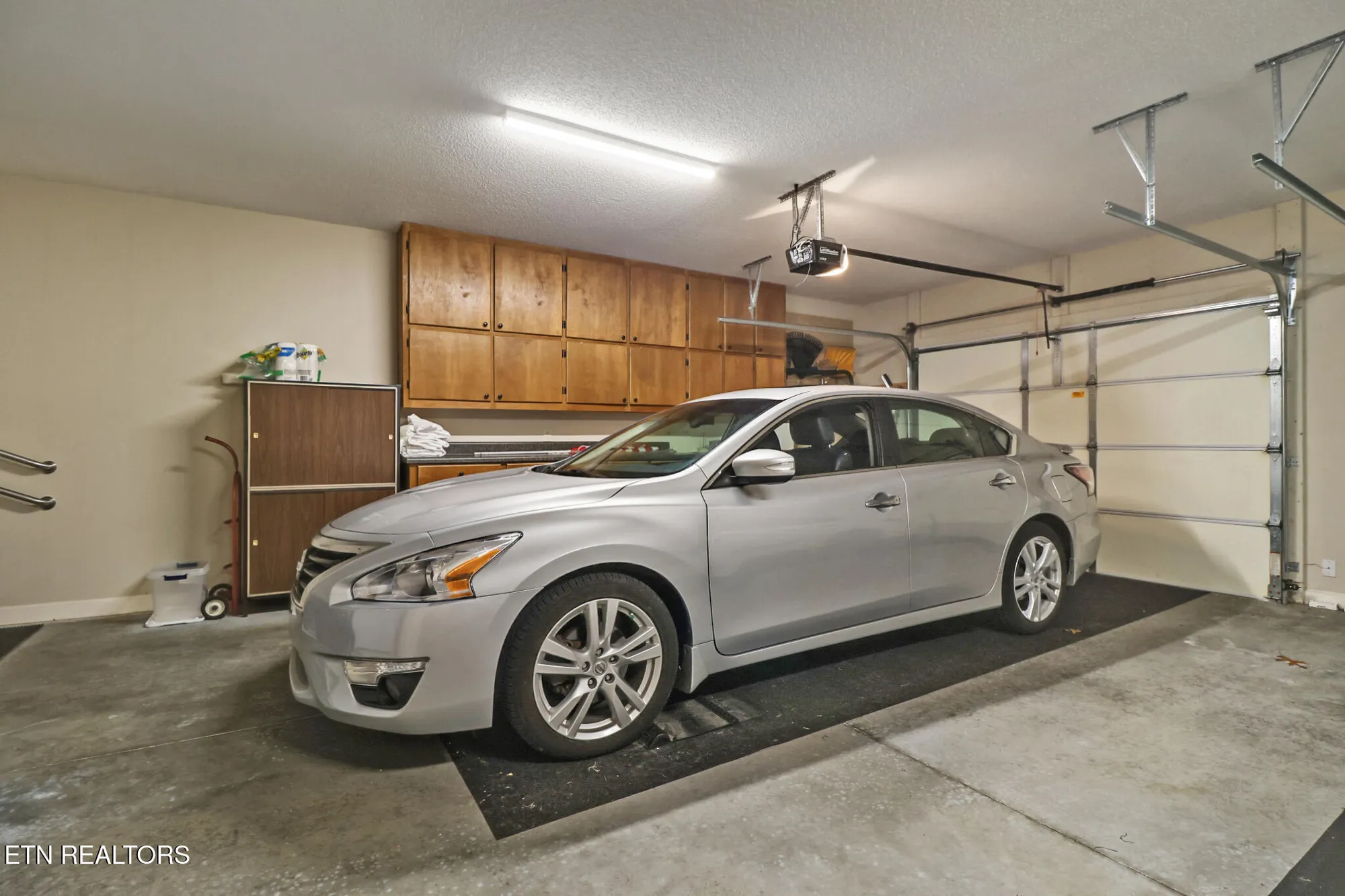 Property Slideshow image 36 of 48 | 104 hickory ridge ln, Crossville, TN, 38558