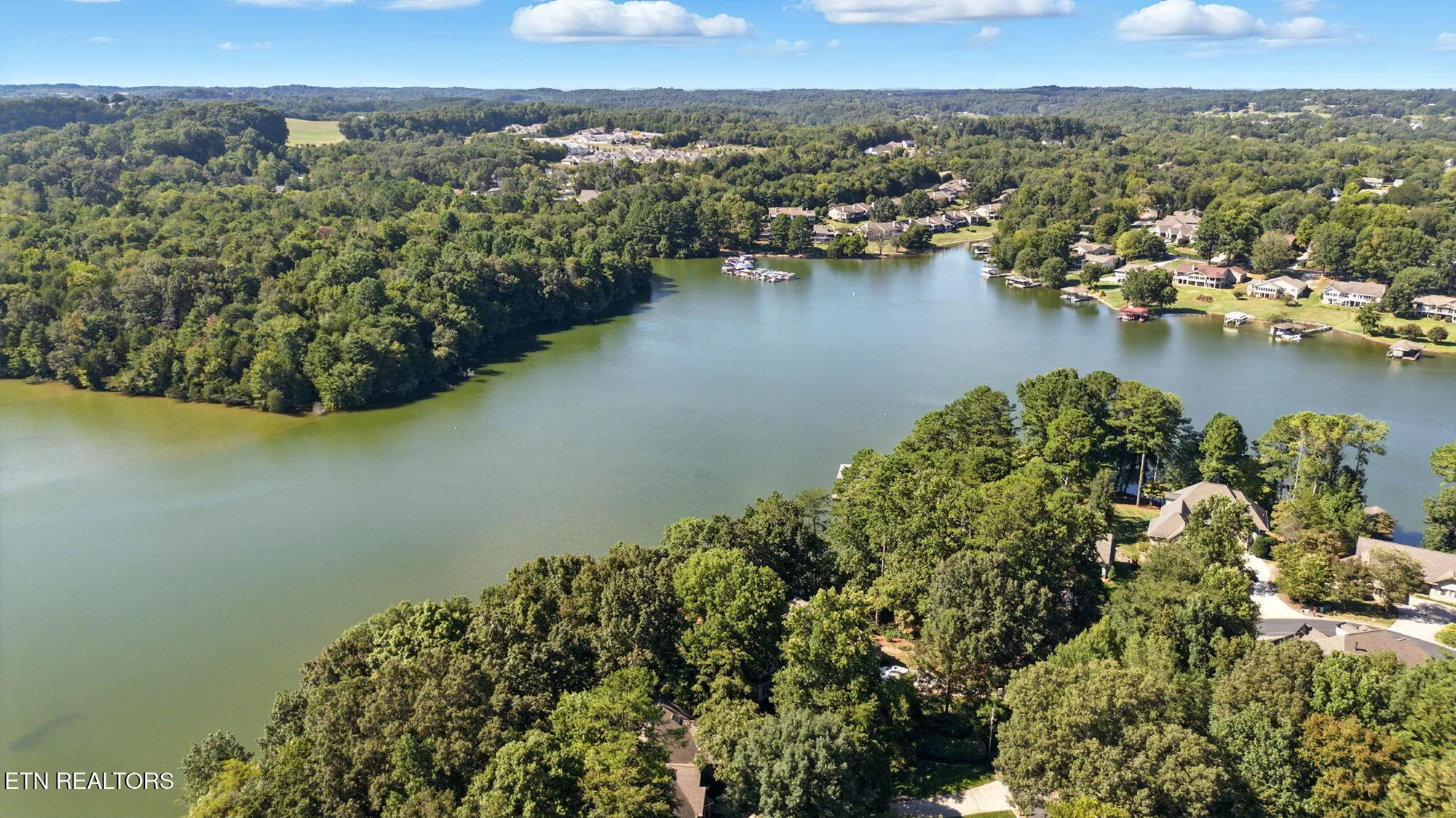 Property Slideshow image 36 of 38 | 121 inagehi way, Loudon, TN, 37774