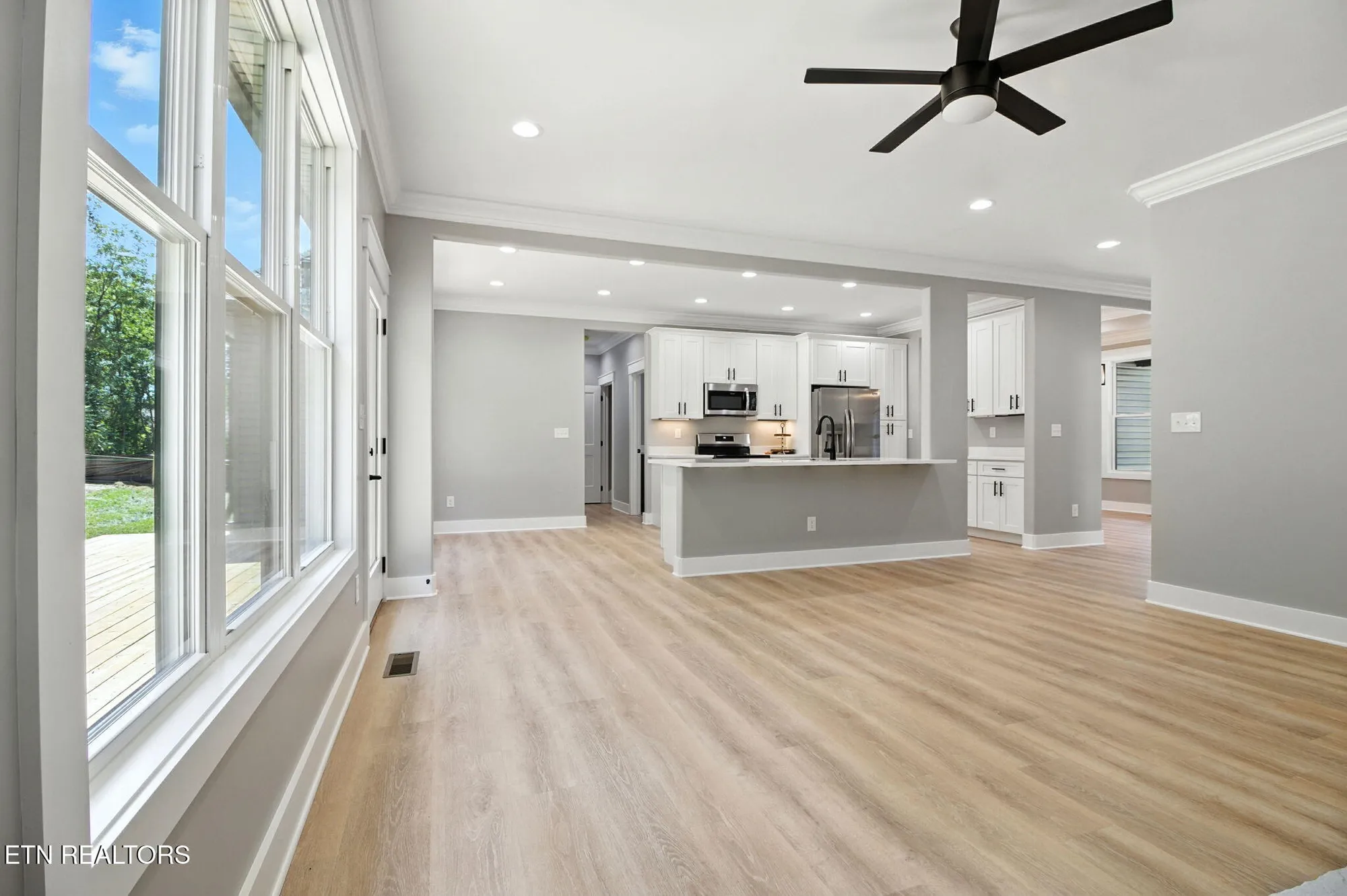 Property Slideshow image 15 of 38 | 121 inagehi way, Loudon, TN, 37774