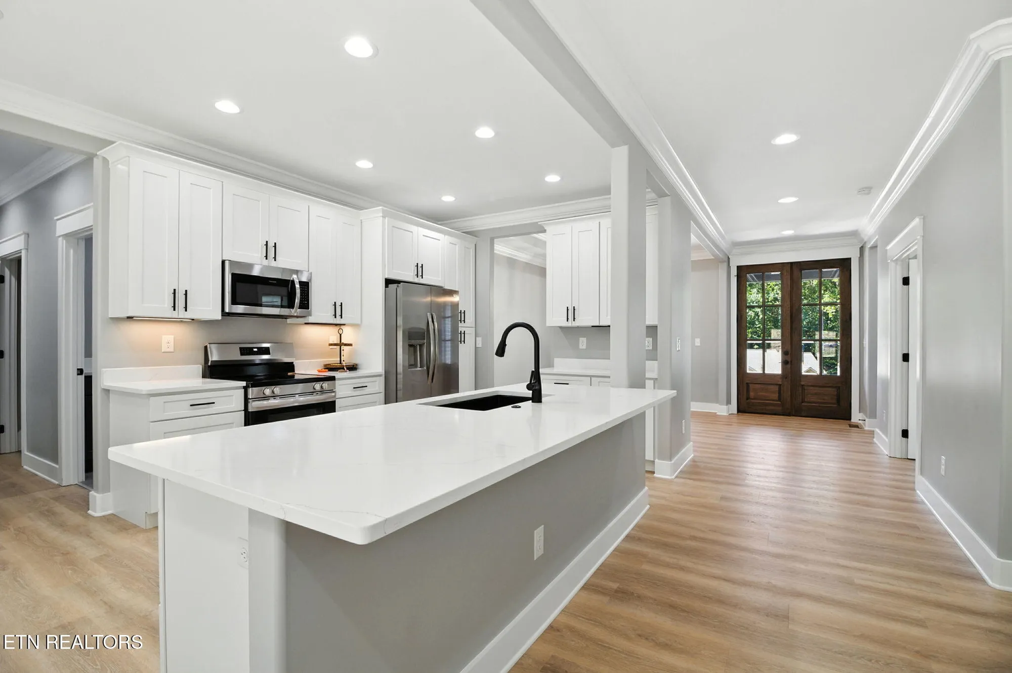 Property Slideshow image 17 of 38 | 121 inagehi way, Loudon, TN, 37774