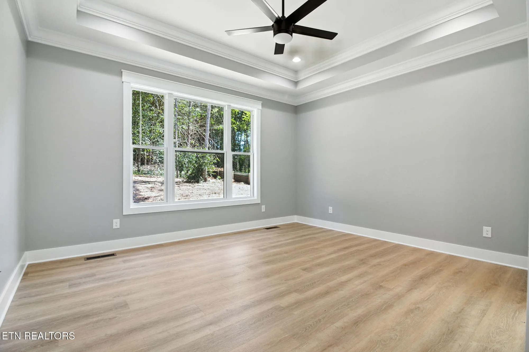 Property Slideshow image 21 of 38 | 121 inagehi way, Loudon, TN, 37774