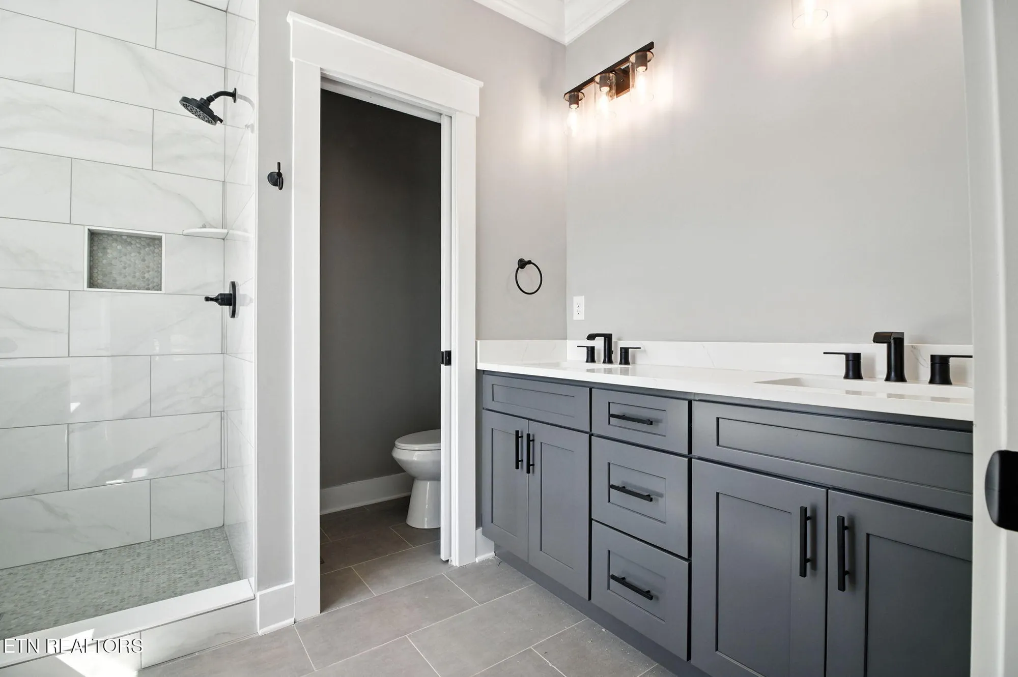 Property Slideshow image 24 of 38 | 121 inagehi way, Loudon, TN, 37774