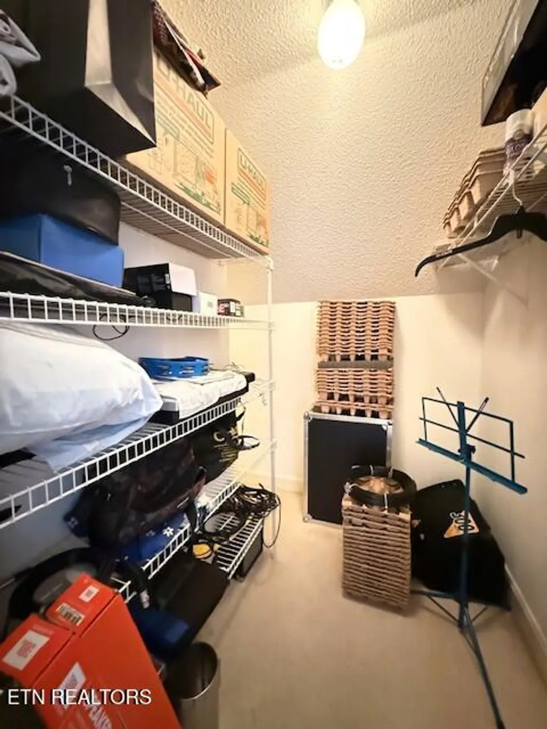 Property Slideshow image 31 of 38 | 21 rolling green ct, Crossville, TN, 38558