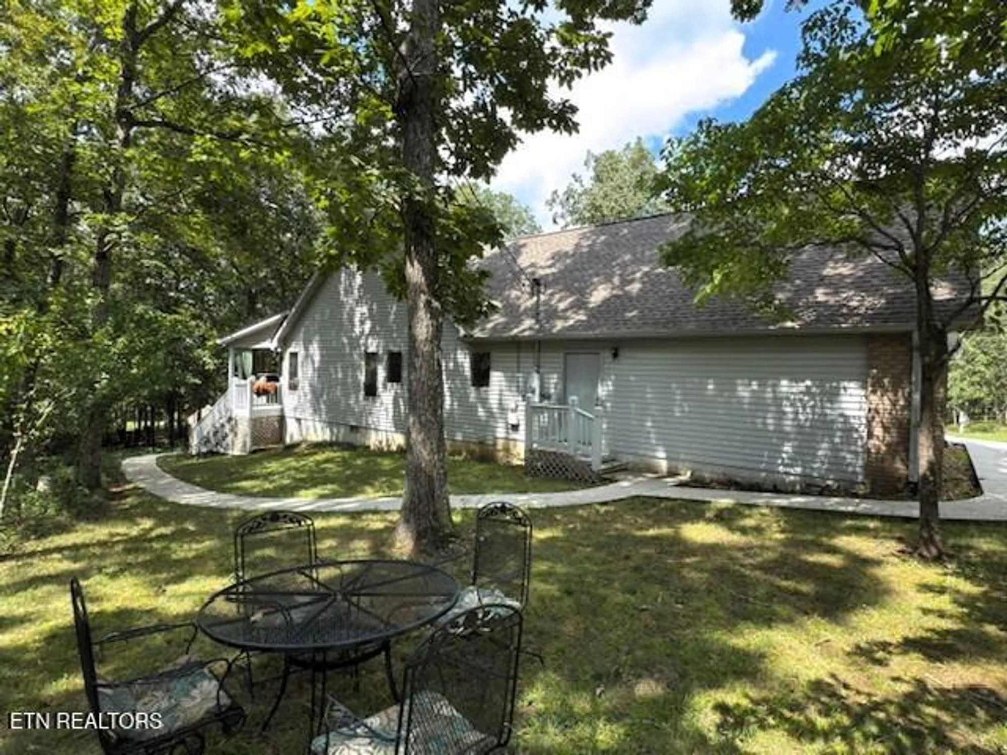 Property Slideshow image 34 of 38 | 21 rolling green ct, Crossville, TN, 38558