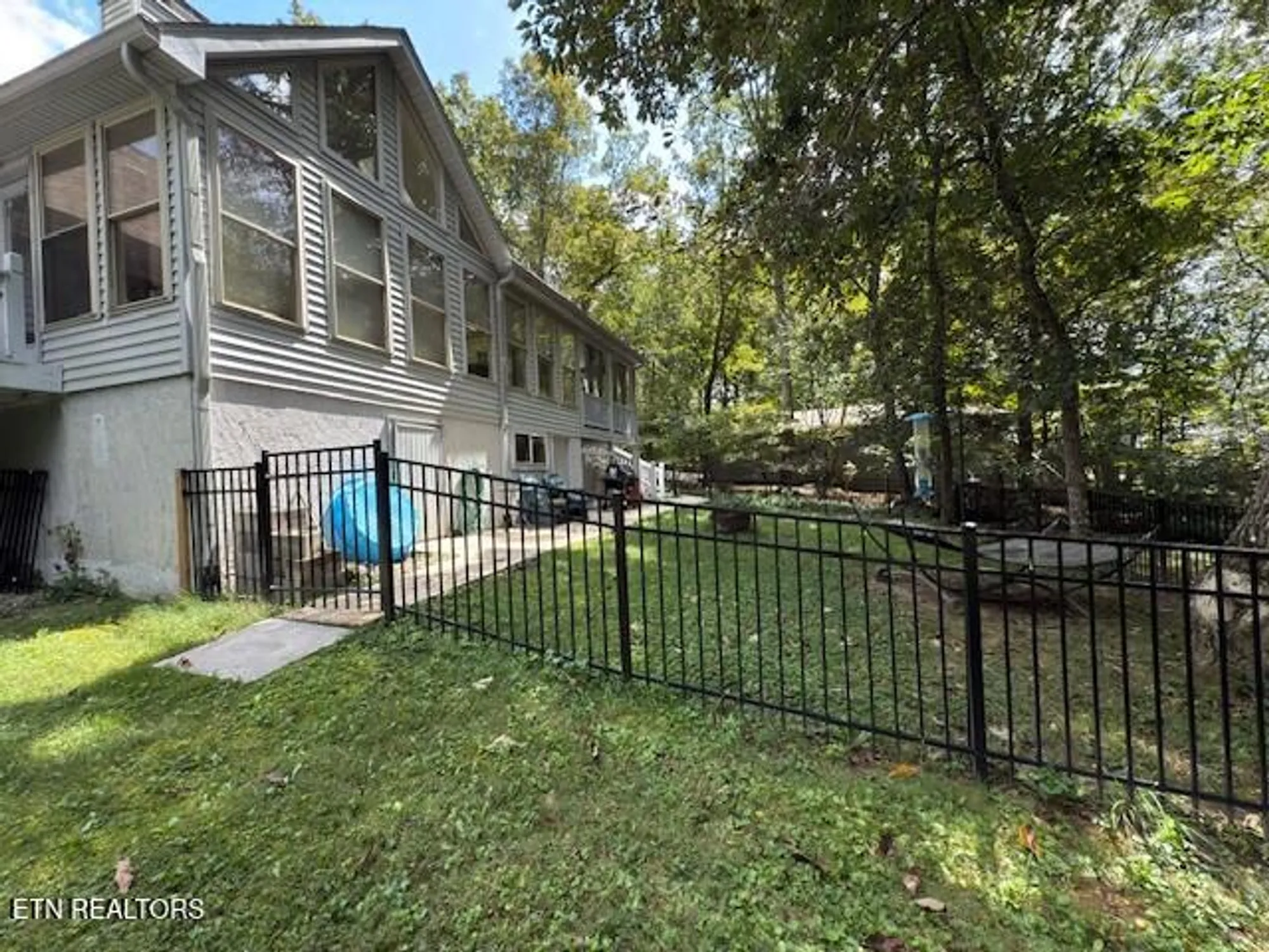 Property Slideshow image 35 of 38 | 21 rolling green ct, Crossville, TN, 38558