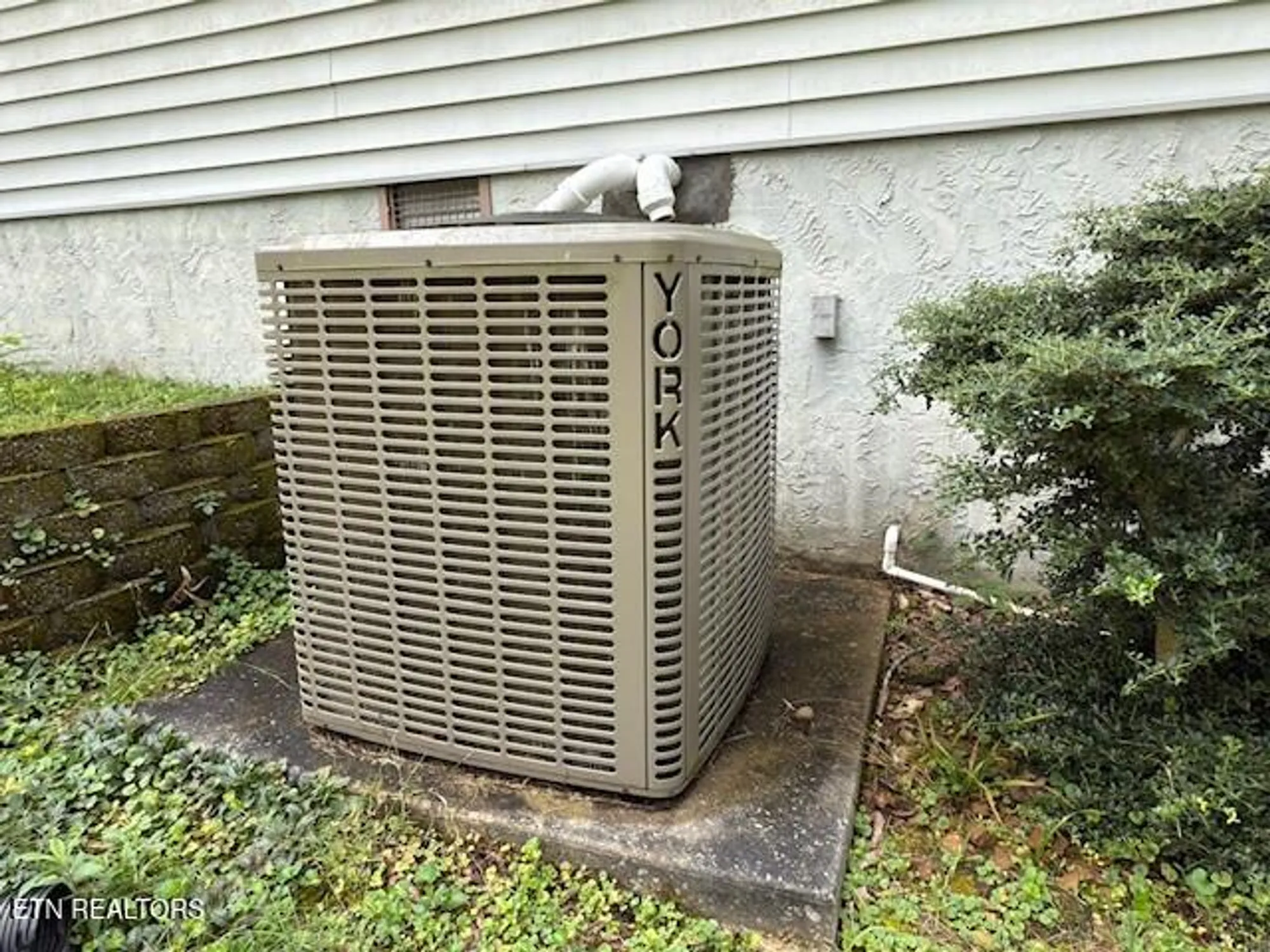 Property Slideshow image 38 of 38 | 21 rolling green ct, Crossville, TN, 38558