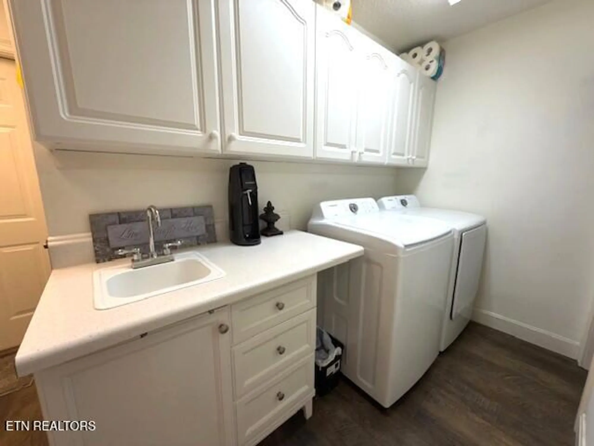 Property Slideshow image 11 of 38 | 21 rolling green ct, Crossville, TN, 38558