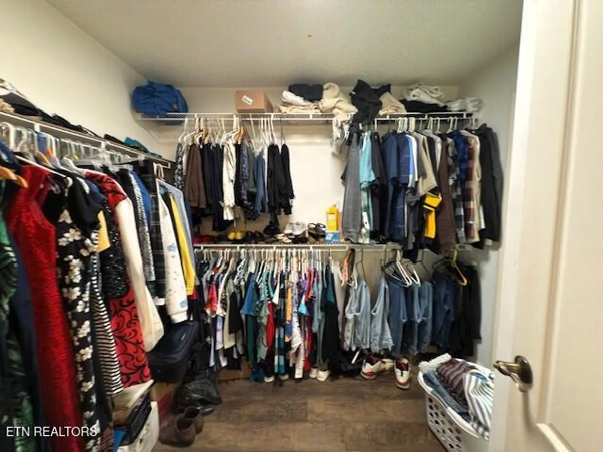 Property Slideshow image 28 of 38 | 21 rolling green ct, Crossville, TN, 38558