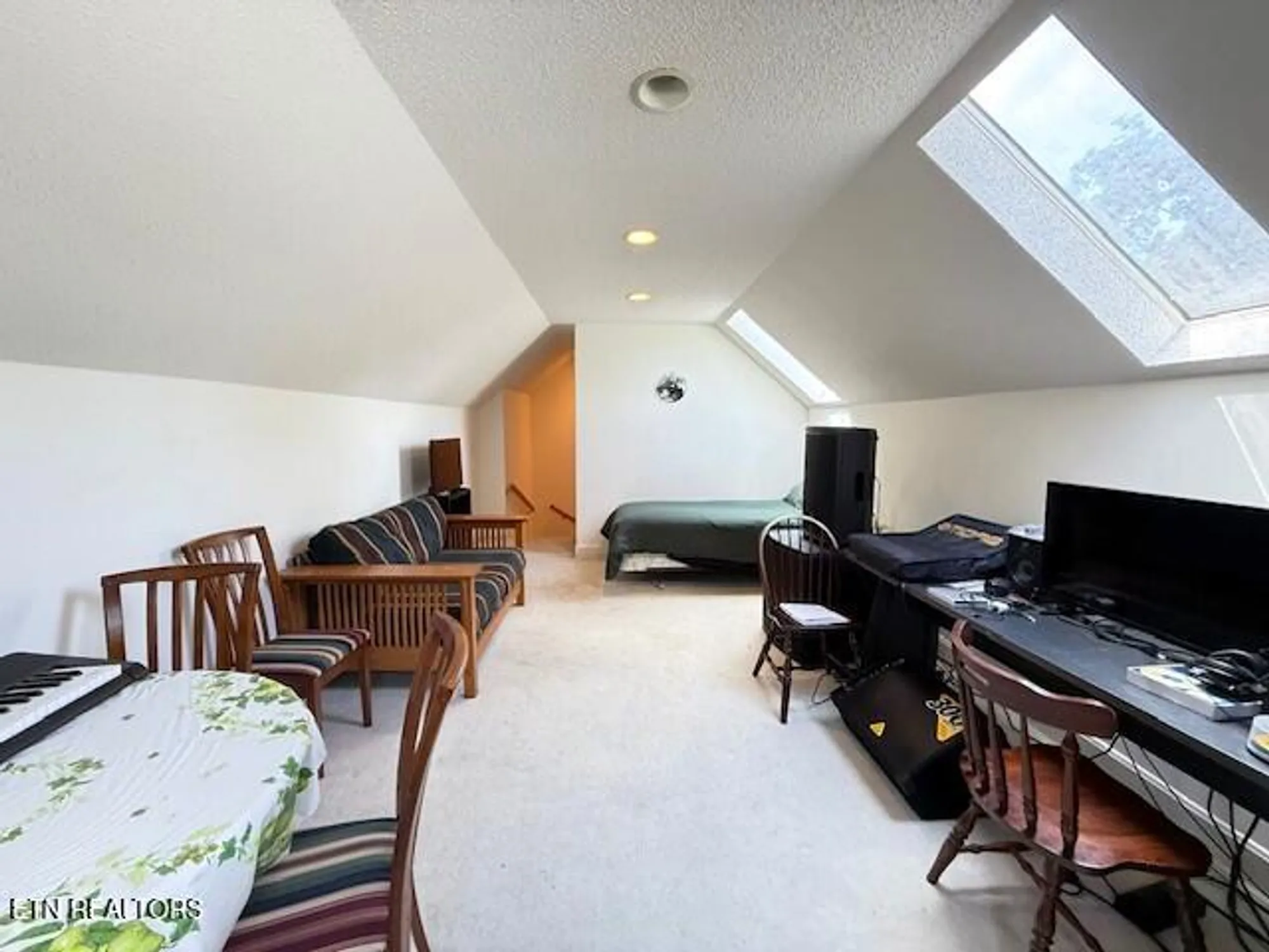 Property Slideshow image 30 of 38 | 21 rolling green ct, Crossville, TN, 38558