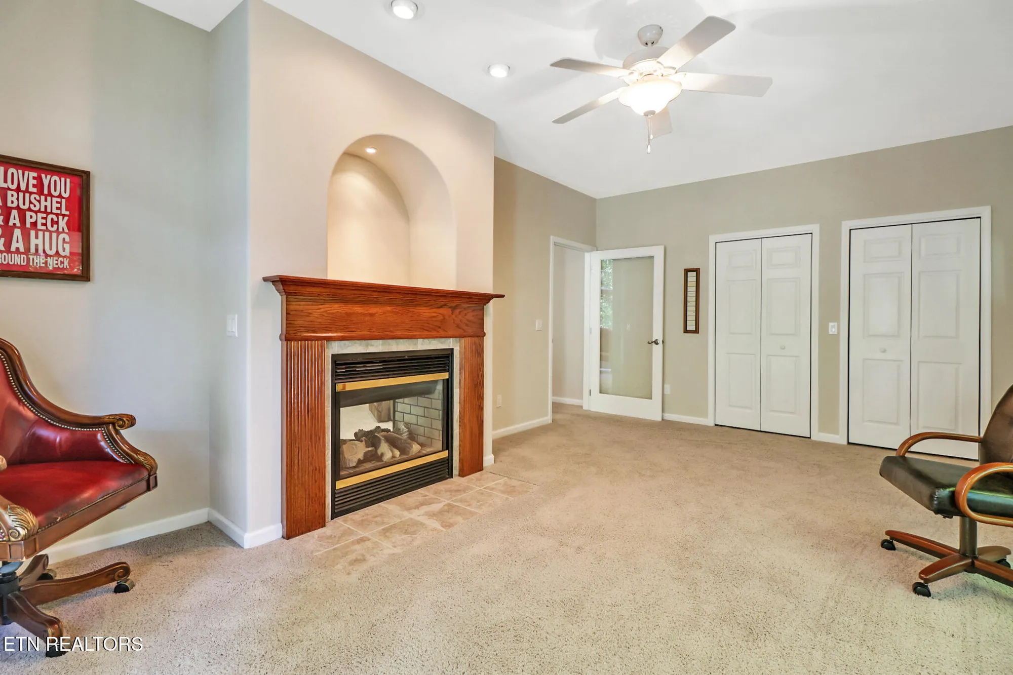 Property Slideshow image 12 of 53 | 123 lafayette pt apt 1, Crossville, TN, 38558