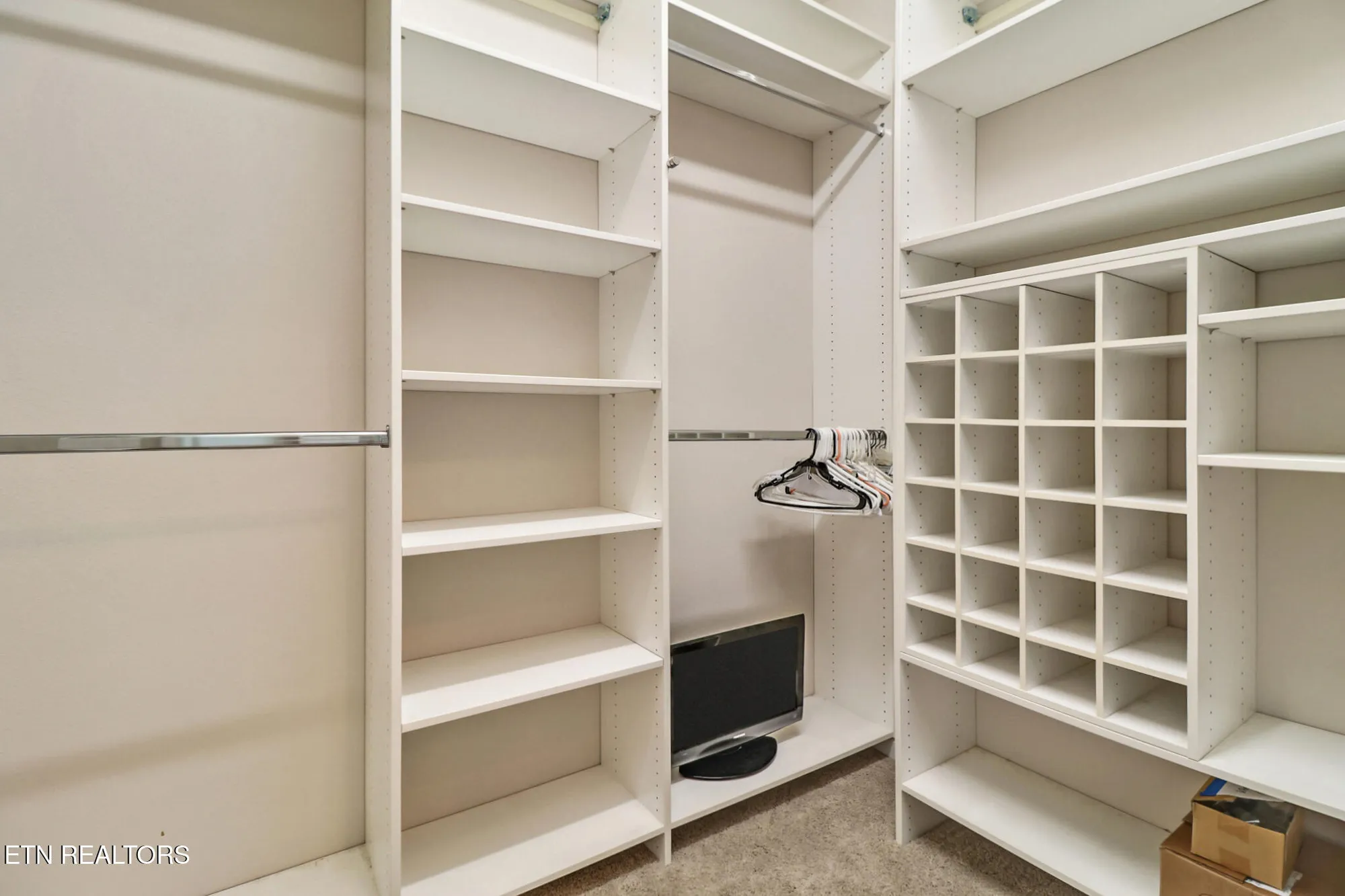 Property Slideshow image 25 of 53 | 123 lafayette pt apt 1, Crossville, TN, 38558