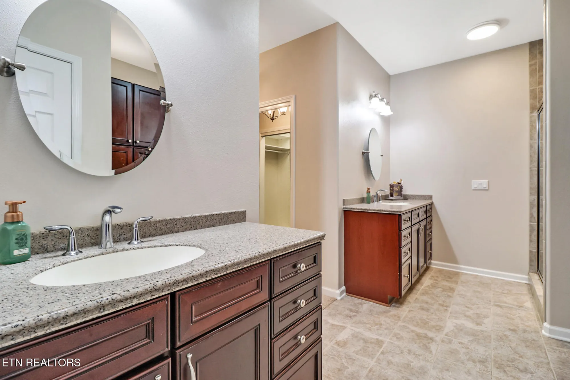 Property Slideshow image 26 of 53 | 123 lafayette pt apt 1, Crossville, TN, 38558