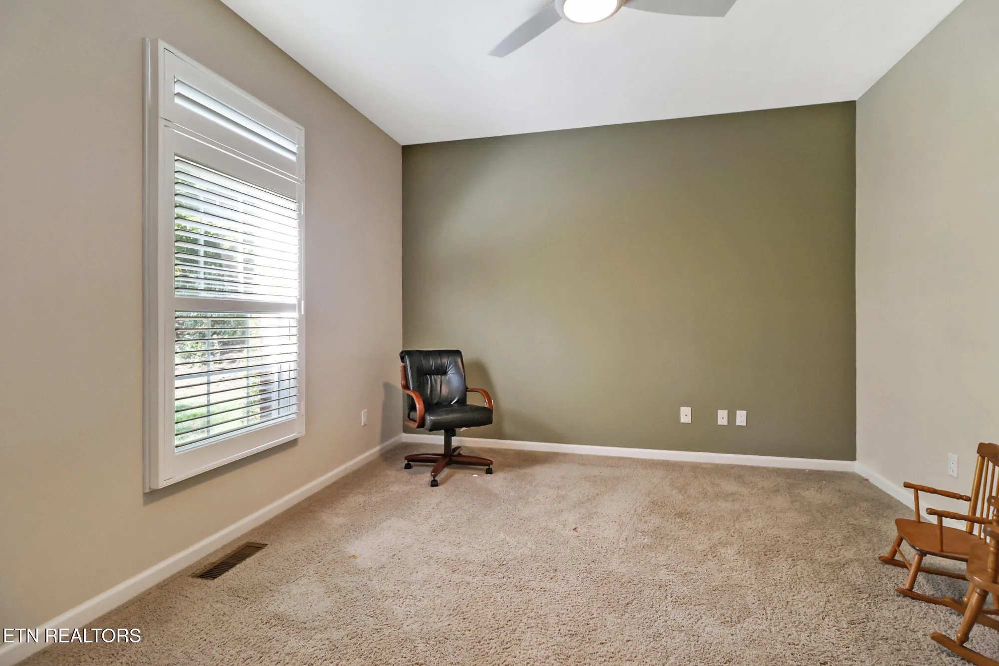 Property Slideshow image 33 of 53 | 123 lafayette pt apt 1, Crossville, TN, 38558