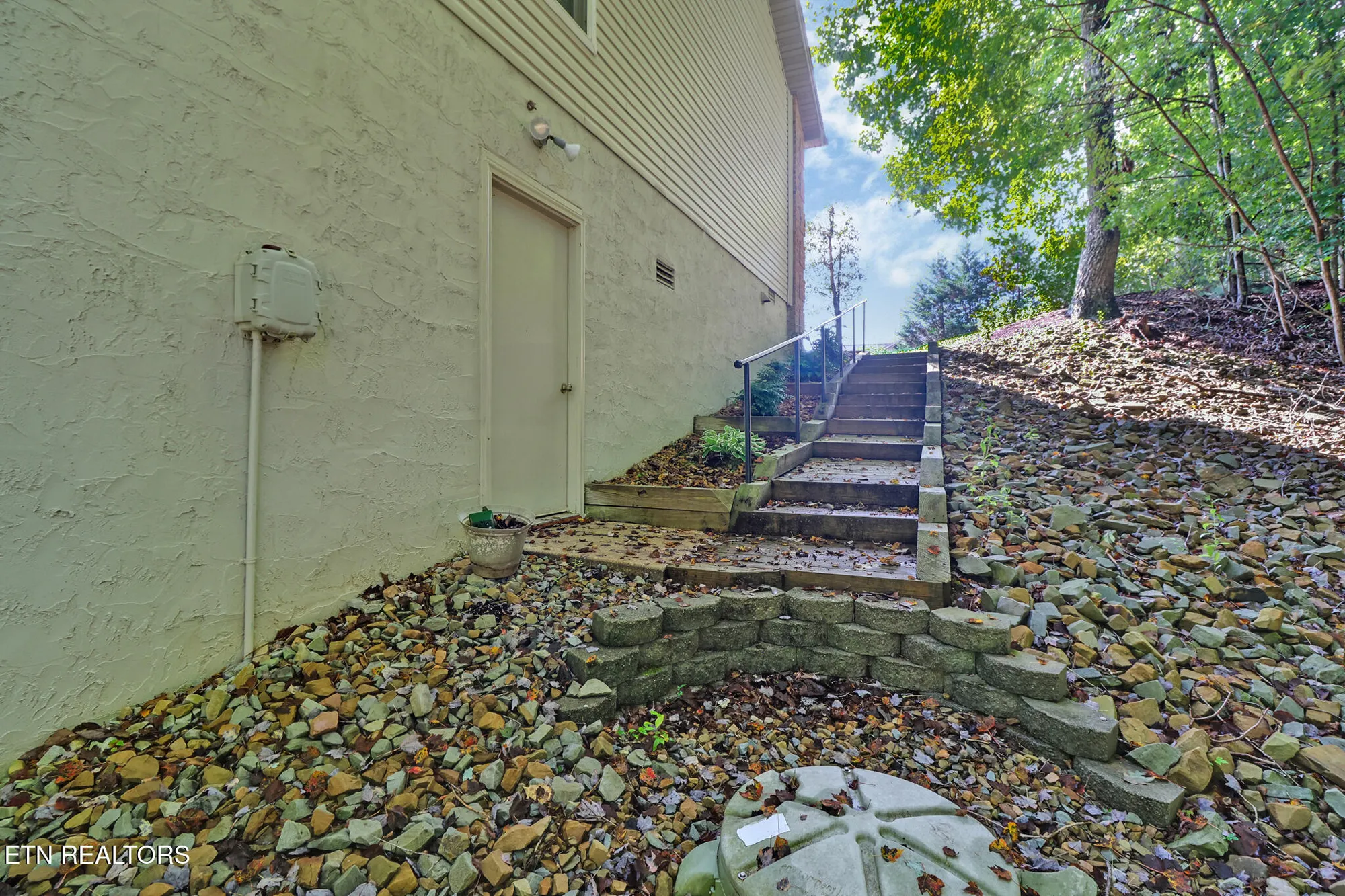 Property Slideshow image 40 of 53 | 123 lafayette pt apt 1, Crossville, TN, 38558